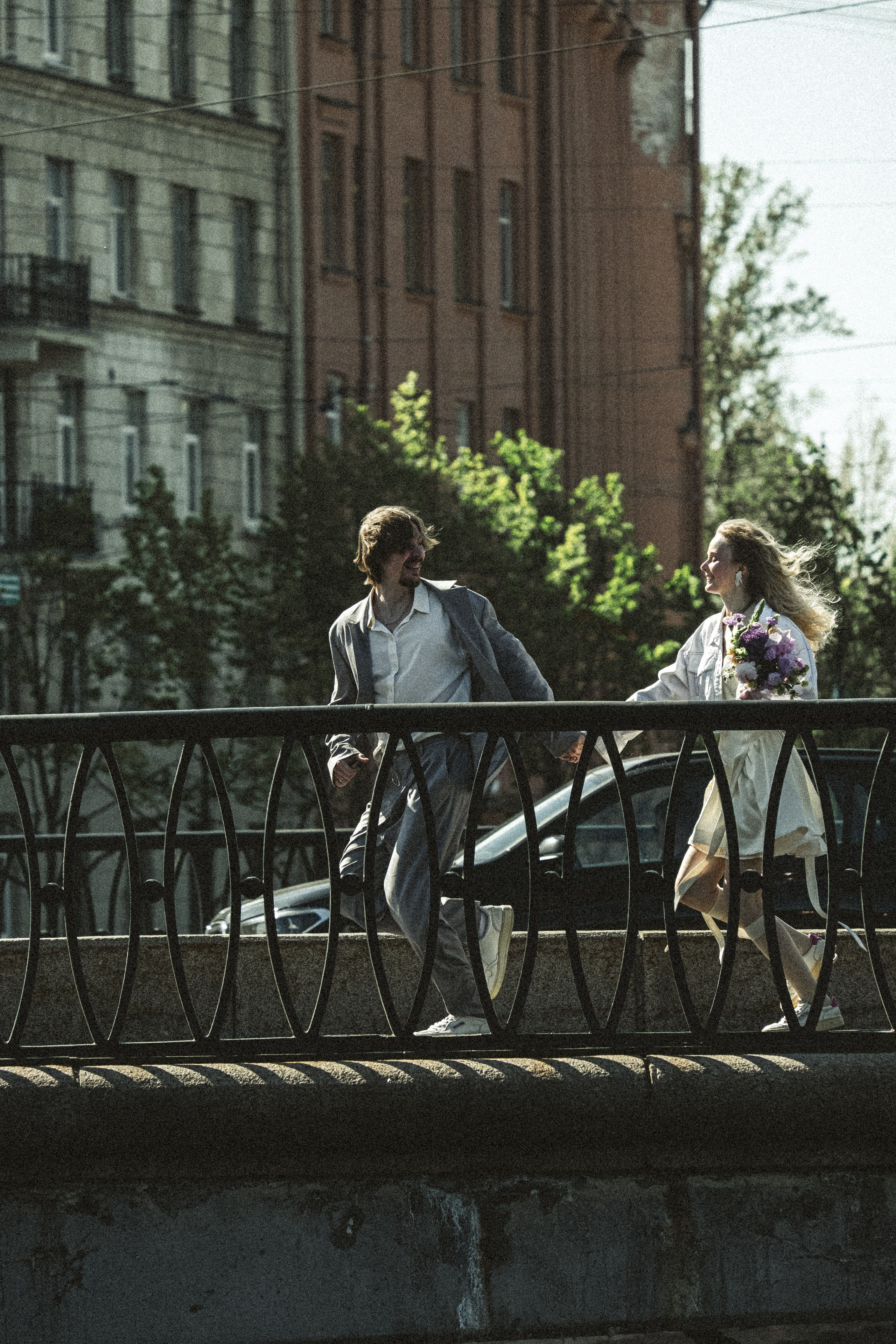 СВАДЕБНАЯ ПРОГУЛКА ПО ПЕТРОГРАДКЕ ВЕСНОЙ. СВАДЕБНАЯ ФОТОСЕССИИЯ НА ПЕТРОГРАДКЕ. Профессиональный фотограф, Санкт-Петербург — Виктория Богомолова