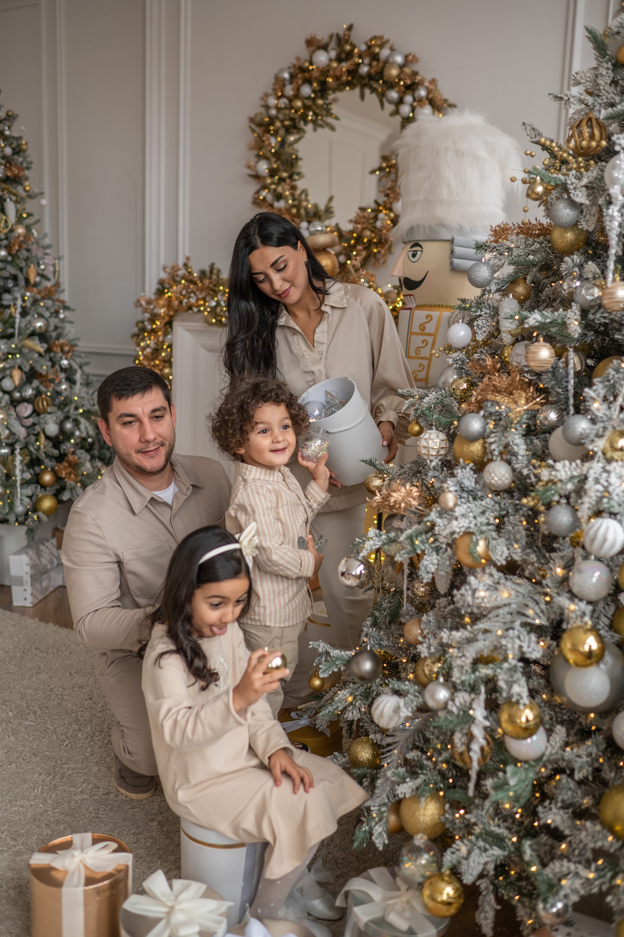 МИЛАН НОВОГОДНИЙ. Семейный фотограф Екатеринбург Лора Мур