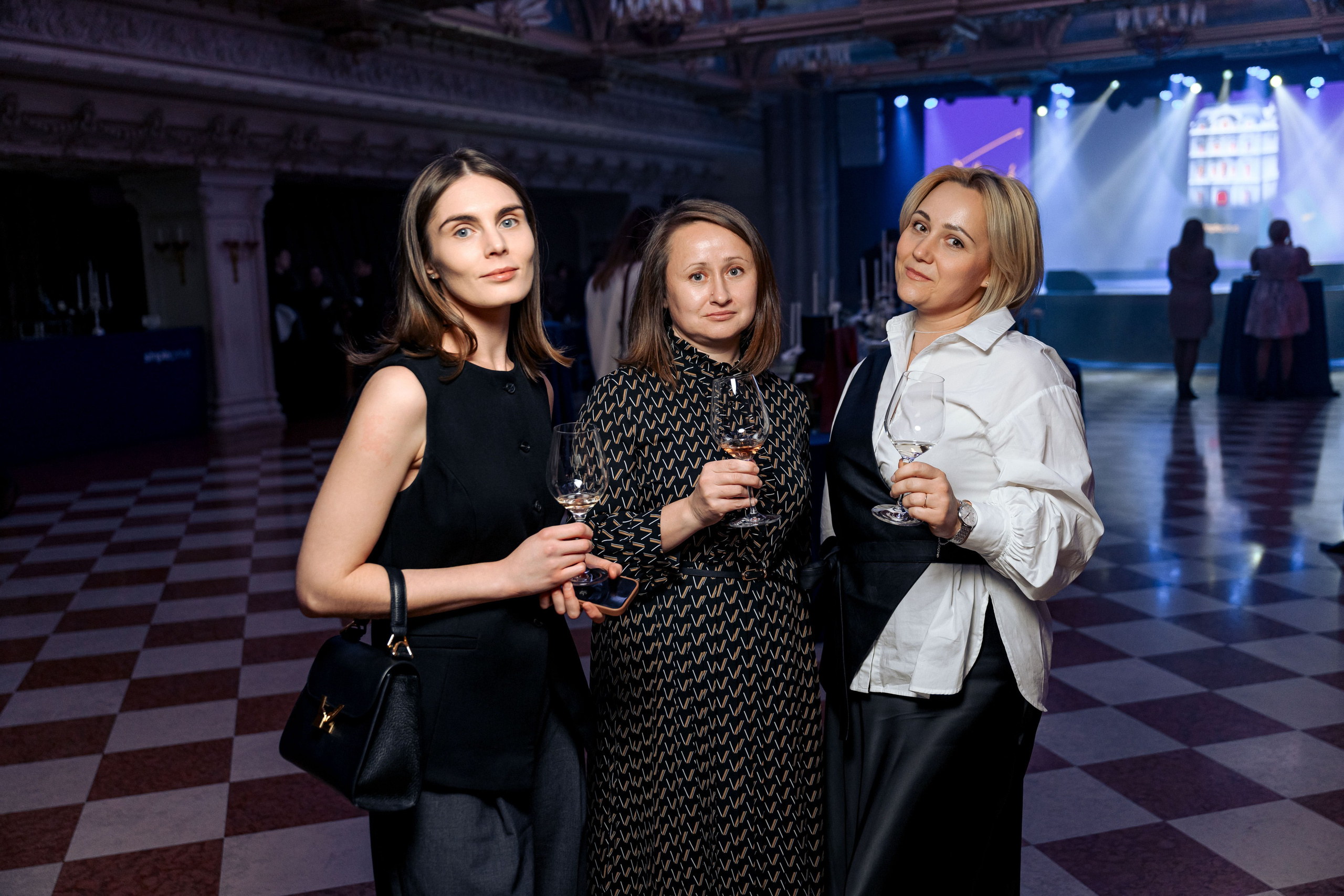 SIMPLE PRIVE. Максим Комаров — Профессиональный фотограф