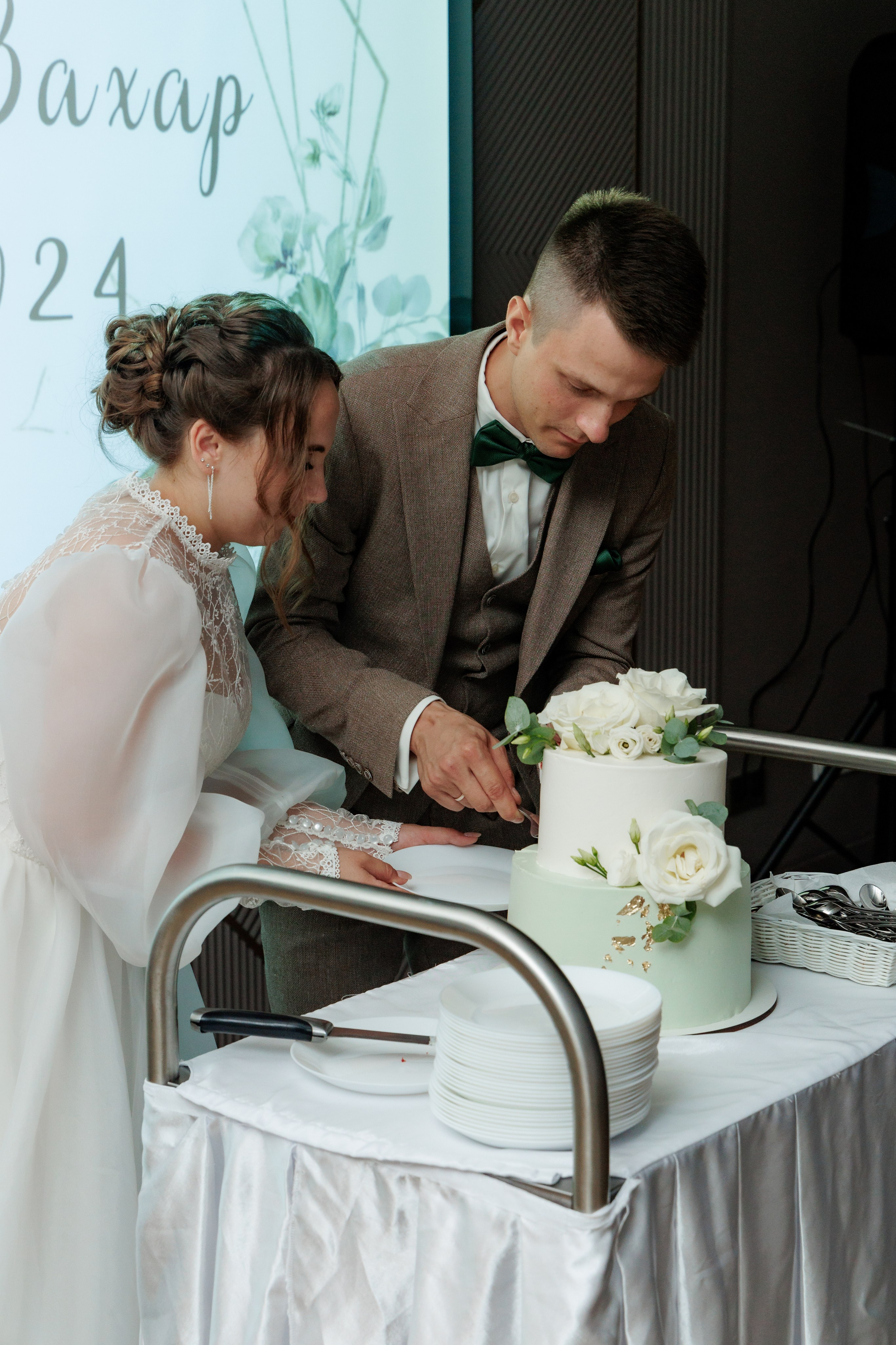 Захар и Ирина. Свадебный и семейный фотограф в г. Волхов Алексей Кочерыжкин