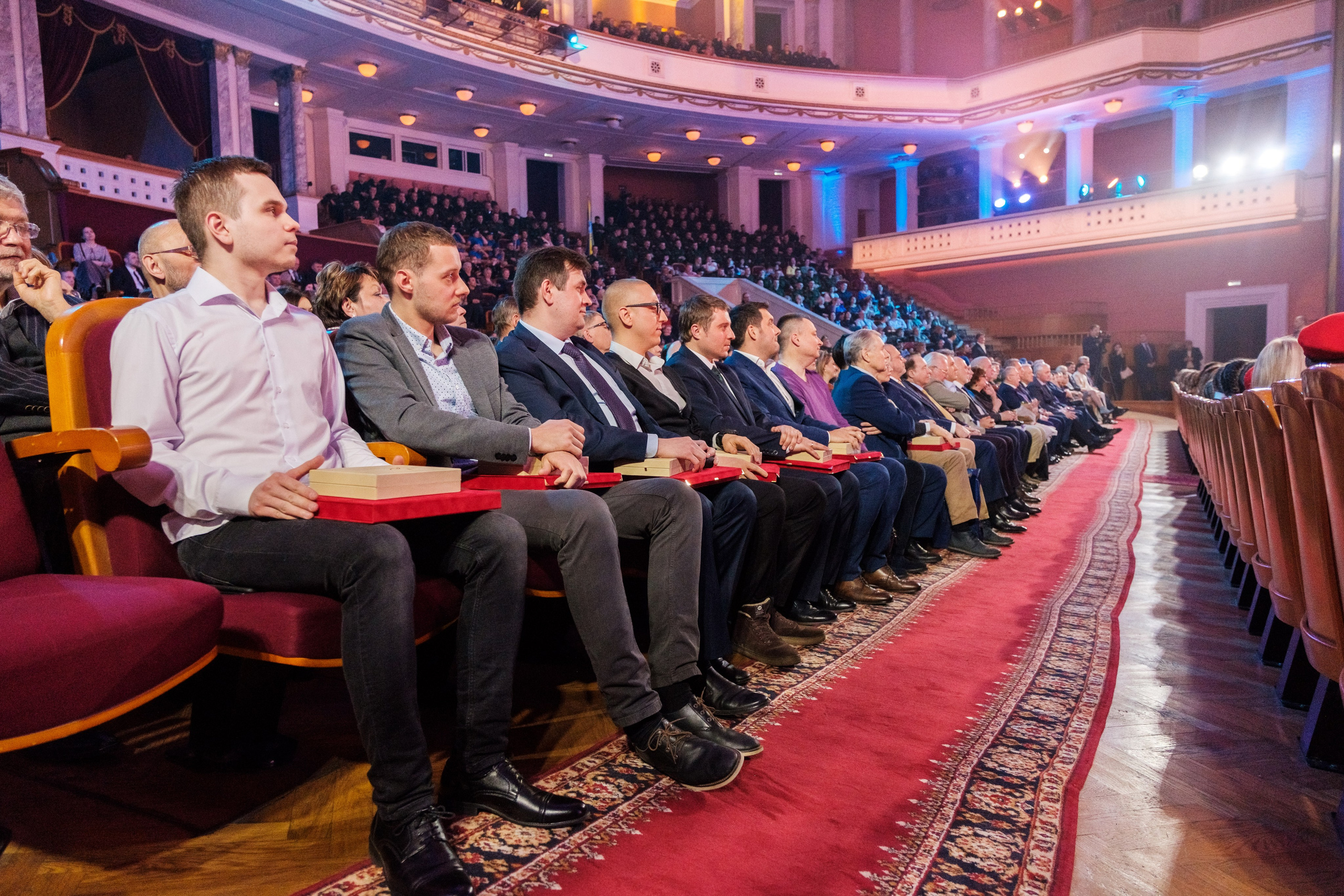Фото репортаж с церемонии награждения в Театре Красной Армии. Любовь Потапова