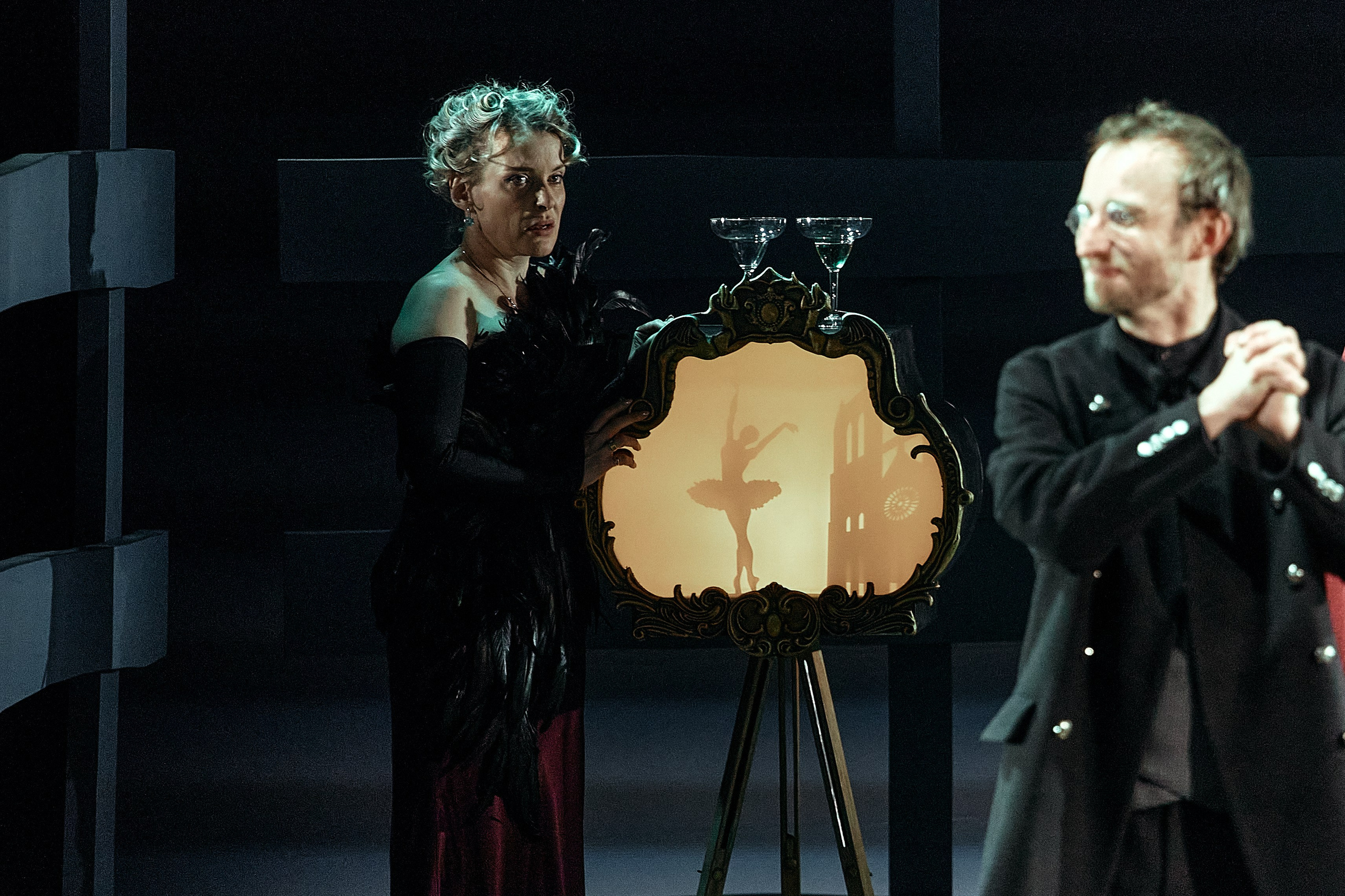 Бесприданница. Приют комедианта. Фотограф Нина Антонова