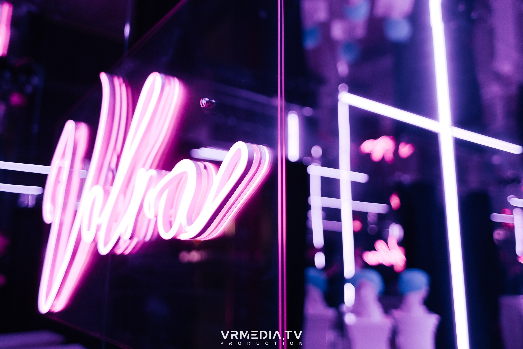 ЗИМА ХОЛОДА в караоке-баре «Volna»