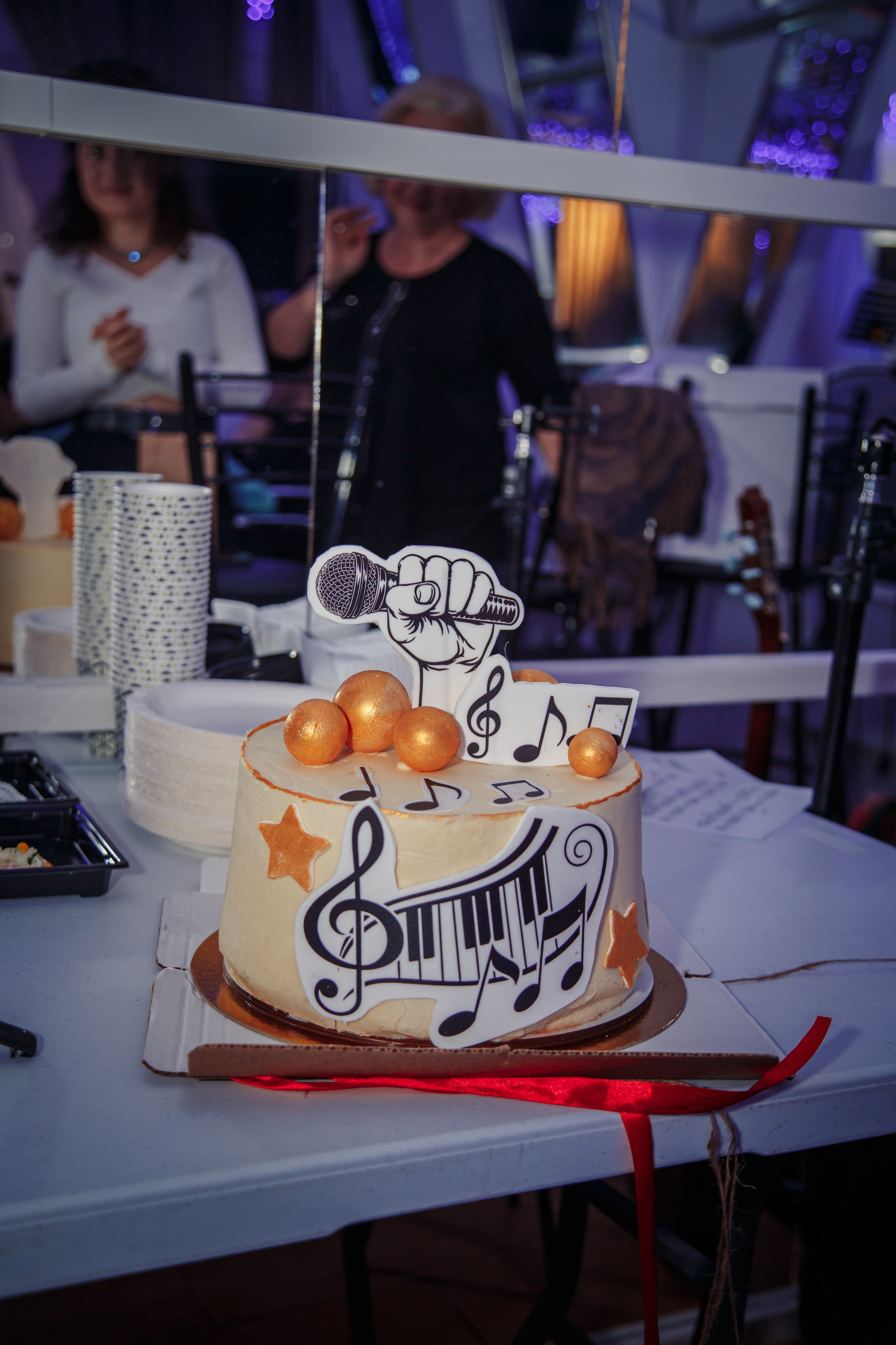 Репортажная съёмка Рождественского музыкального вечера в Москве, Музыкальное выступление на рождественском вечере — фотограф на мероприятие, Гости мероприятия на Рождественском музыкальном вечере — репортажная съёмка, Декор и атмосфера Рождественского музыкального вечера — фотограф в Москве, Сцена и исполнители на Рождественском музыкальном вечере — съёмка мероприятия, Катерина Сысуева, Рина Сысуева, rina_sphoto