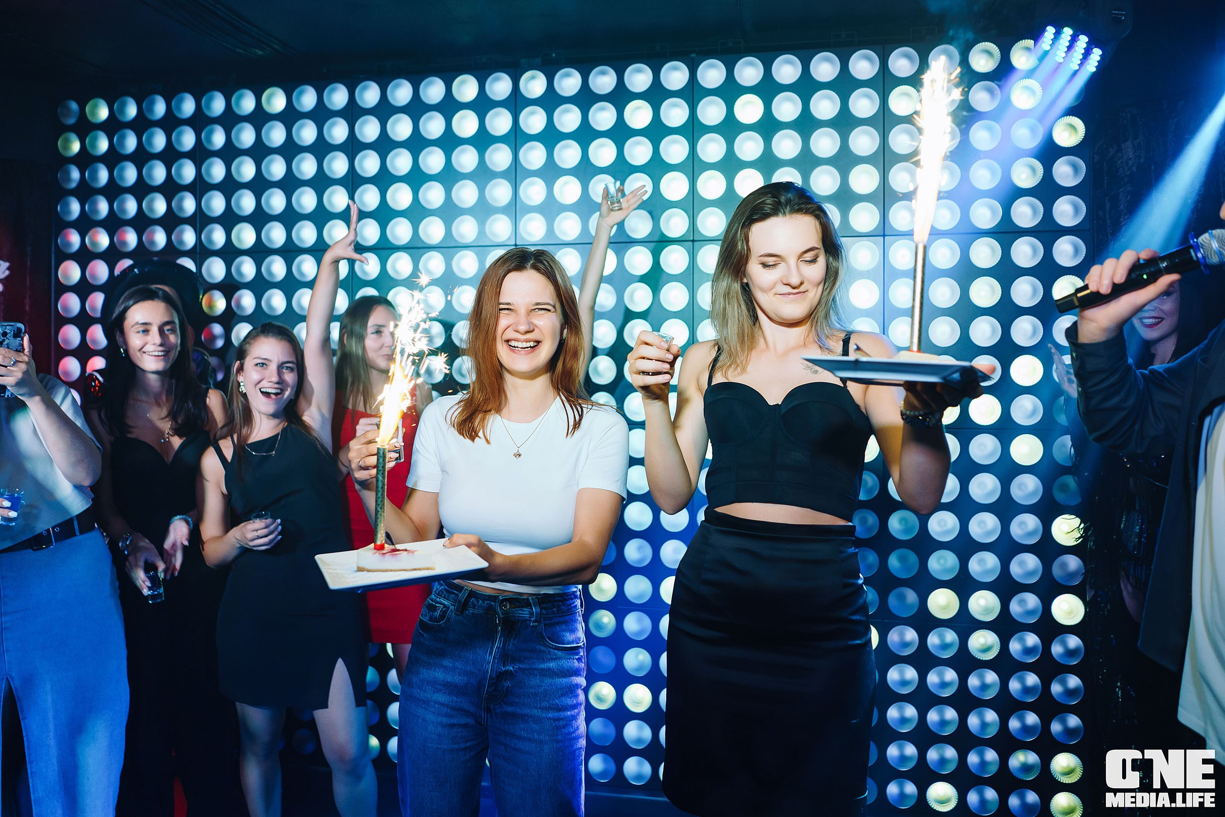 Фоторепортаж из караоке-клуба Эйфория. One Media Life: фоторепортажи, фотоотчеты с мероприятий и заведений