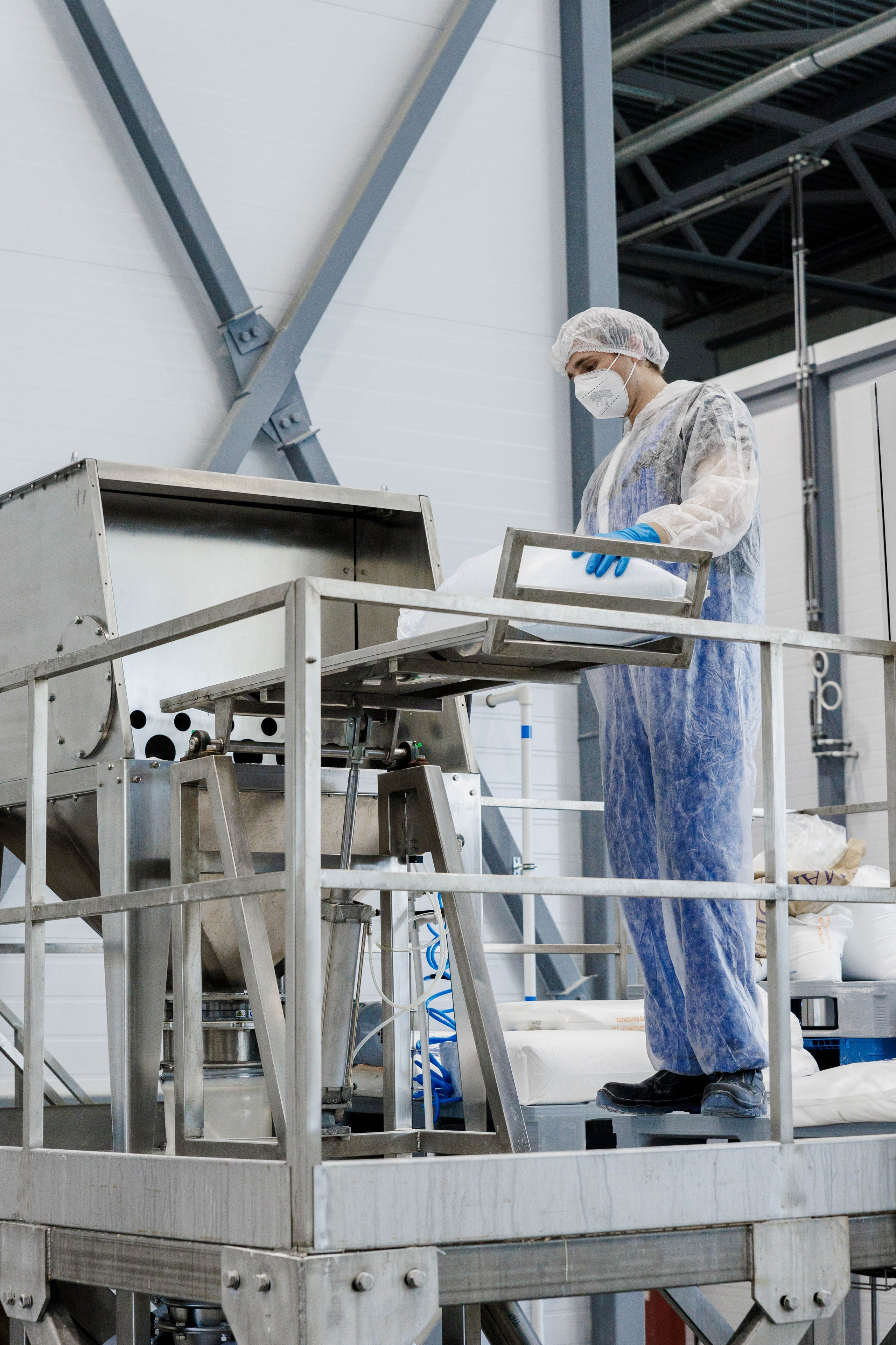 Команда на производственной площадке — репортажная съёмка