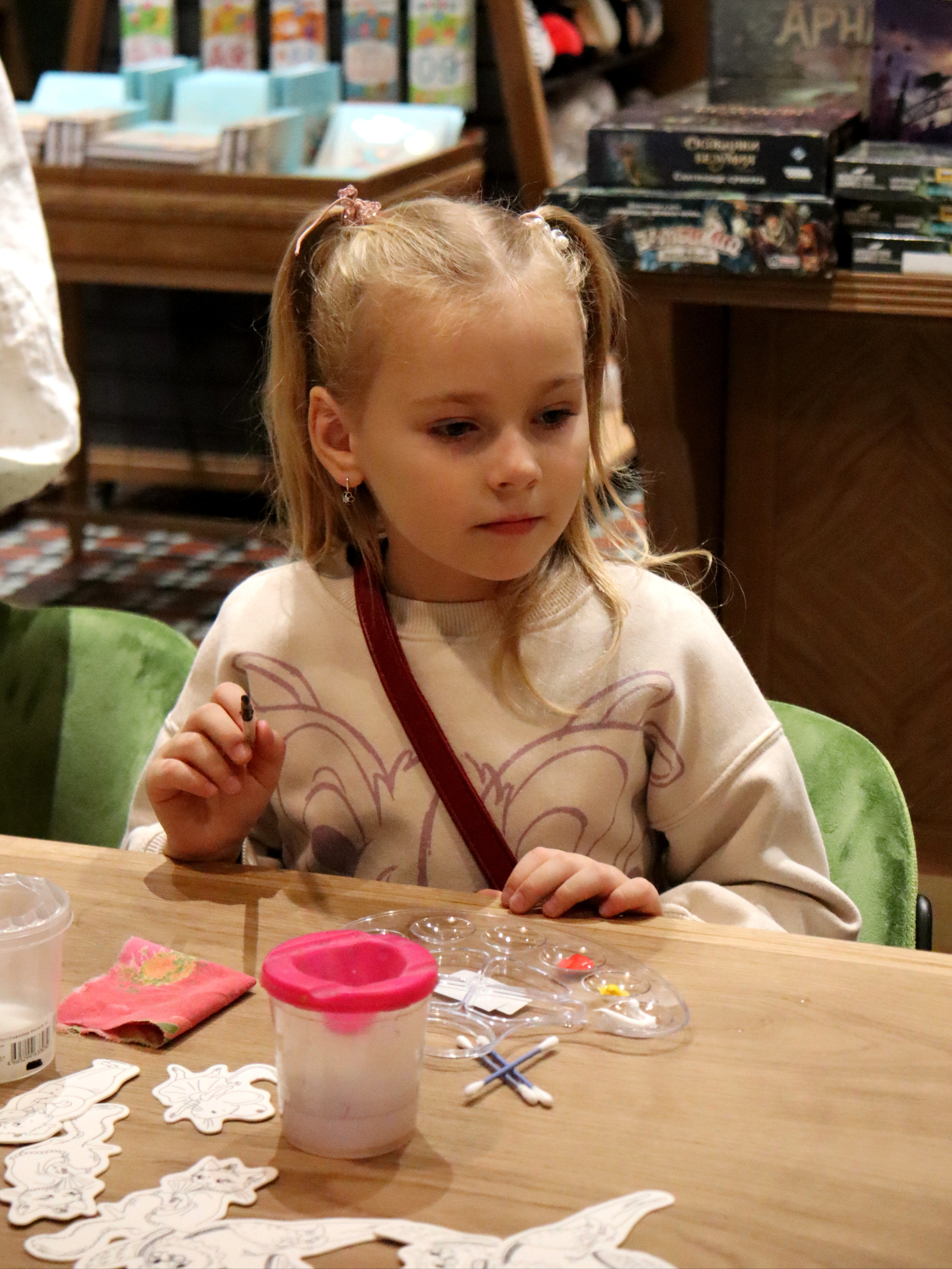 Репортаж из Дома Книги. Фотограф в Санкт-Петербурге. Индивидуальная съемка и фотопрогулки