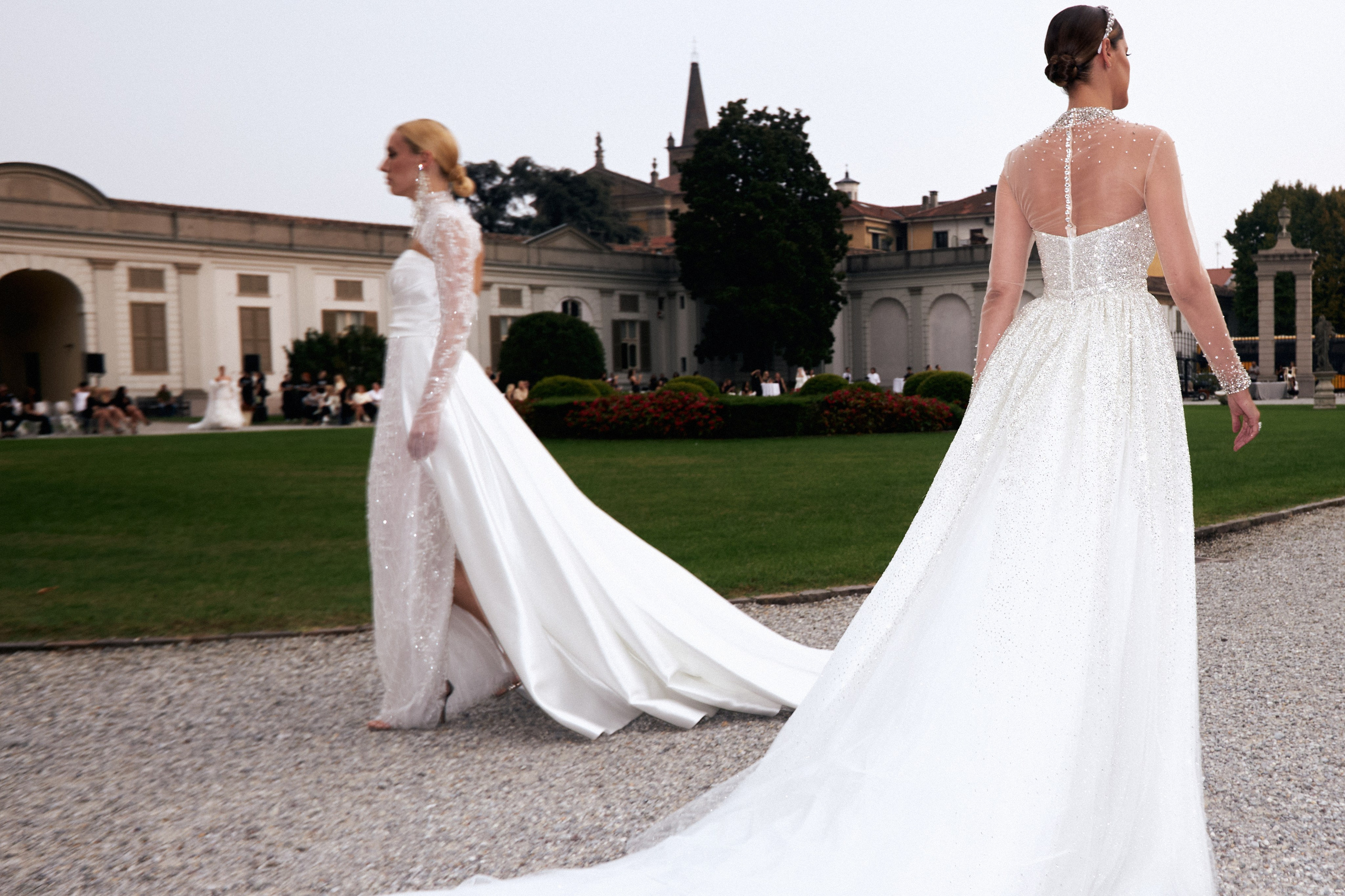 White Wedding Platform Runaway 2023 Milano. Photographer & Videographer in Barcelona