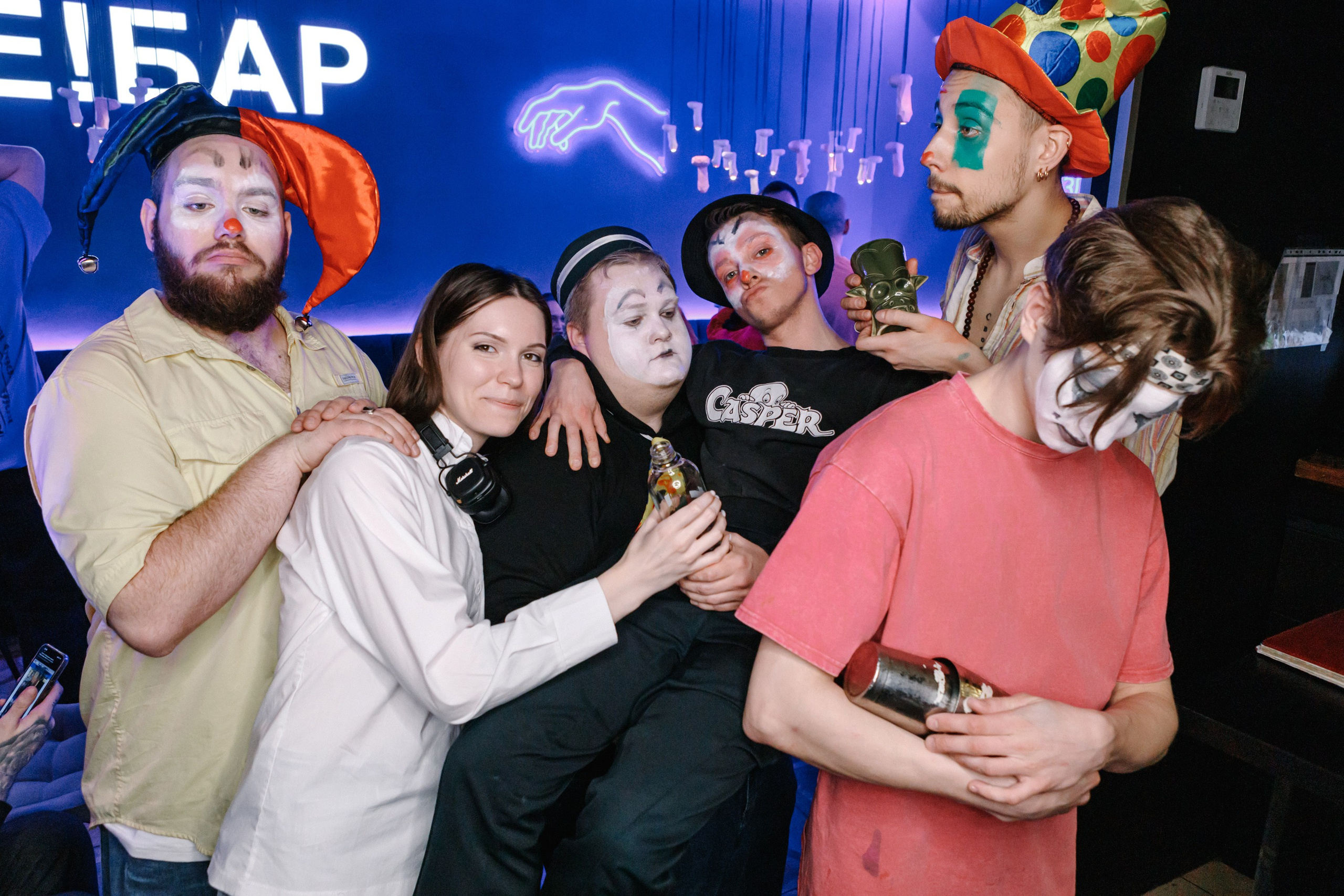 УЕ! БАР. Фотограф Владимир Молоканов