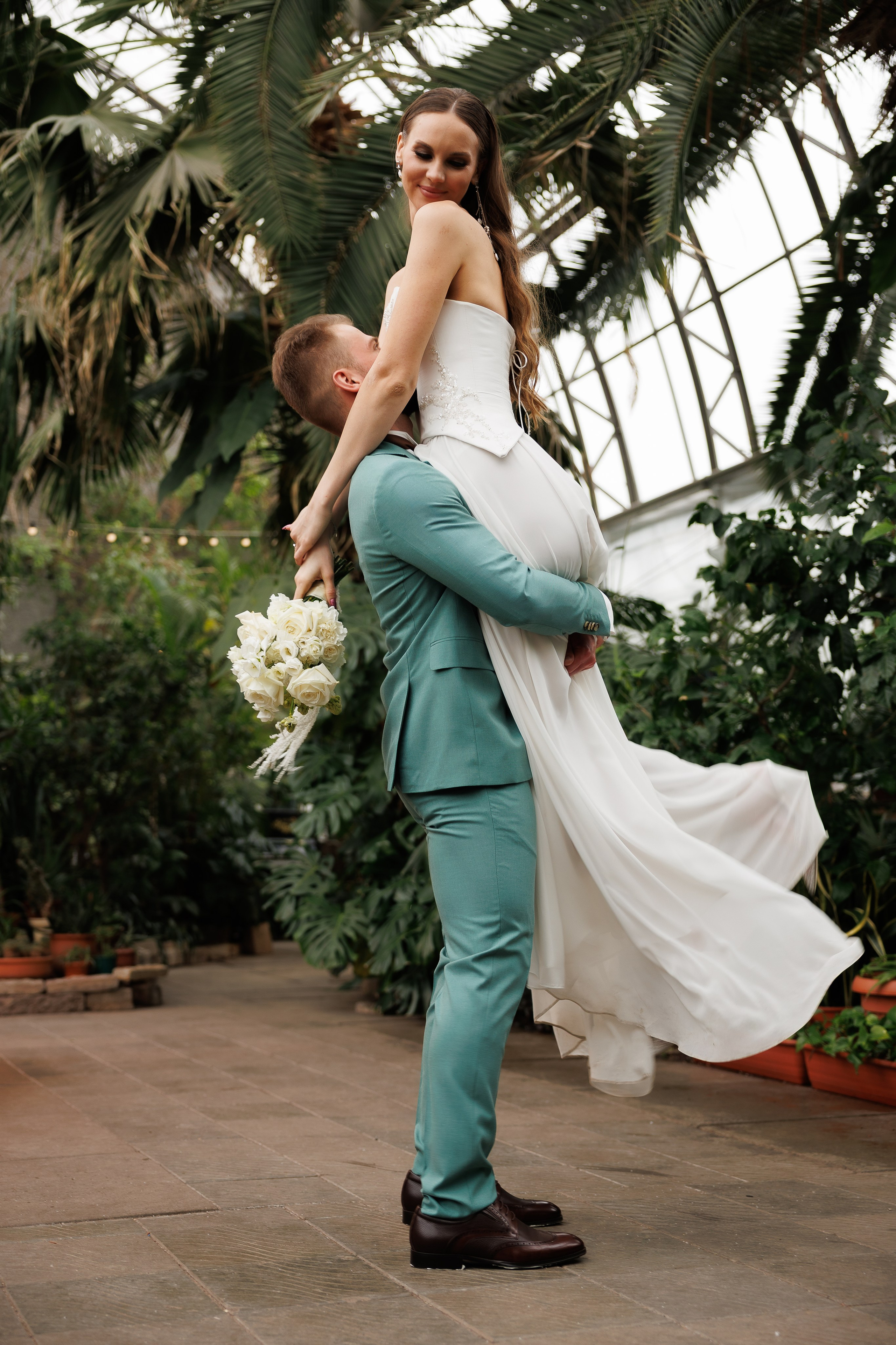 Свадебная прогулка в оранжерее. Питер. Свадебный и семейный фотограф в Москве Красинская Мария