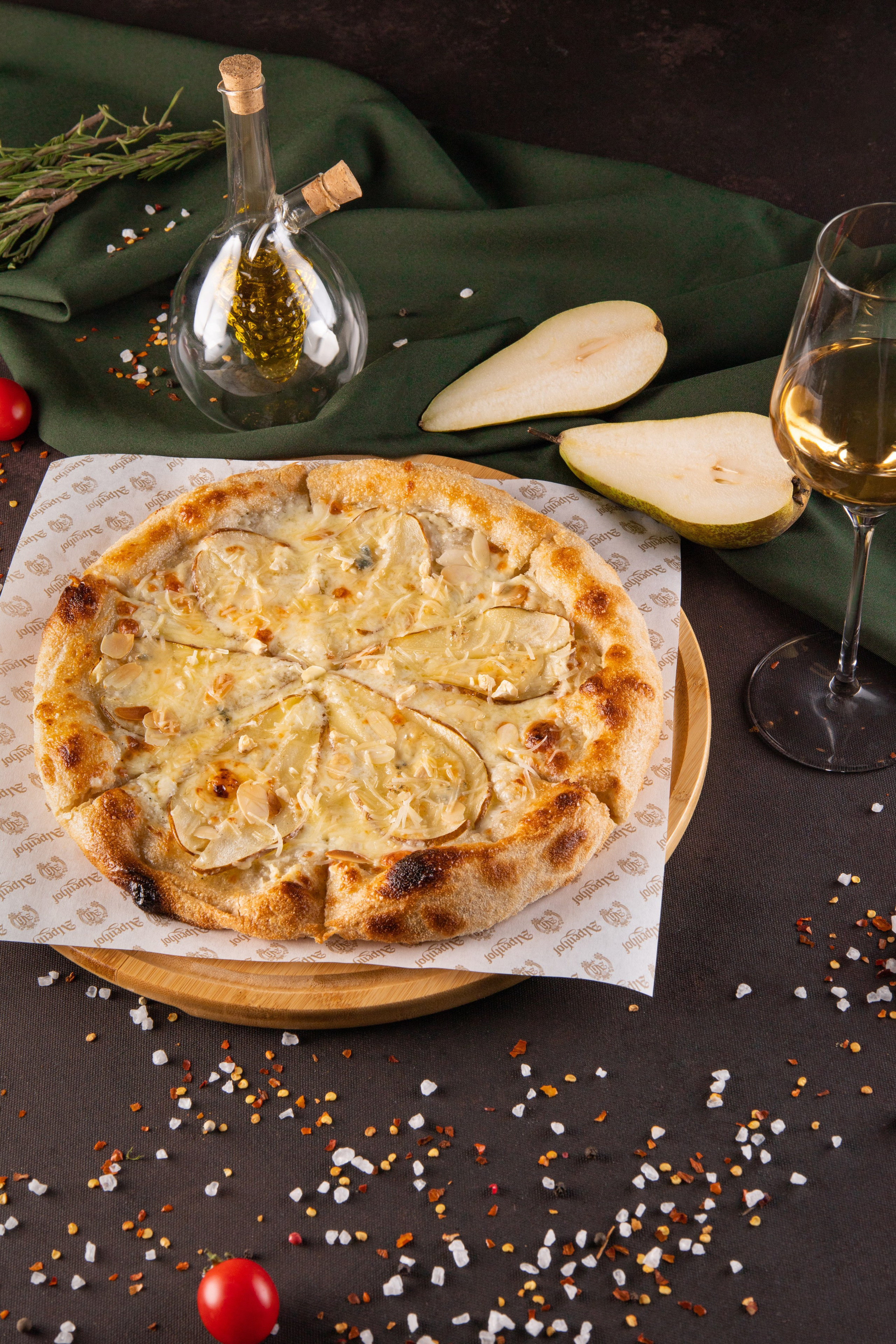 Фотографии пиццы в Астане. Рекламный фуд фотограф и видеограф в Астане Алина Лысенко