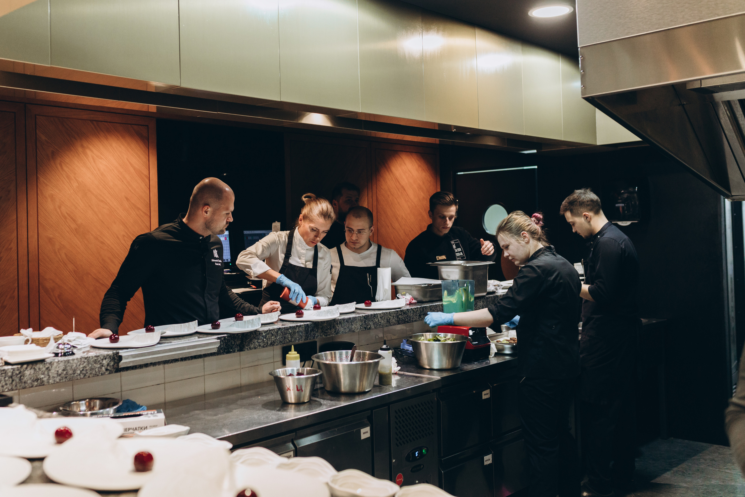 Ужин от Екатерины Алехиной в NOK. Фотограф Ксюша Белоносова