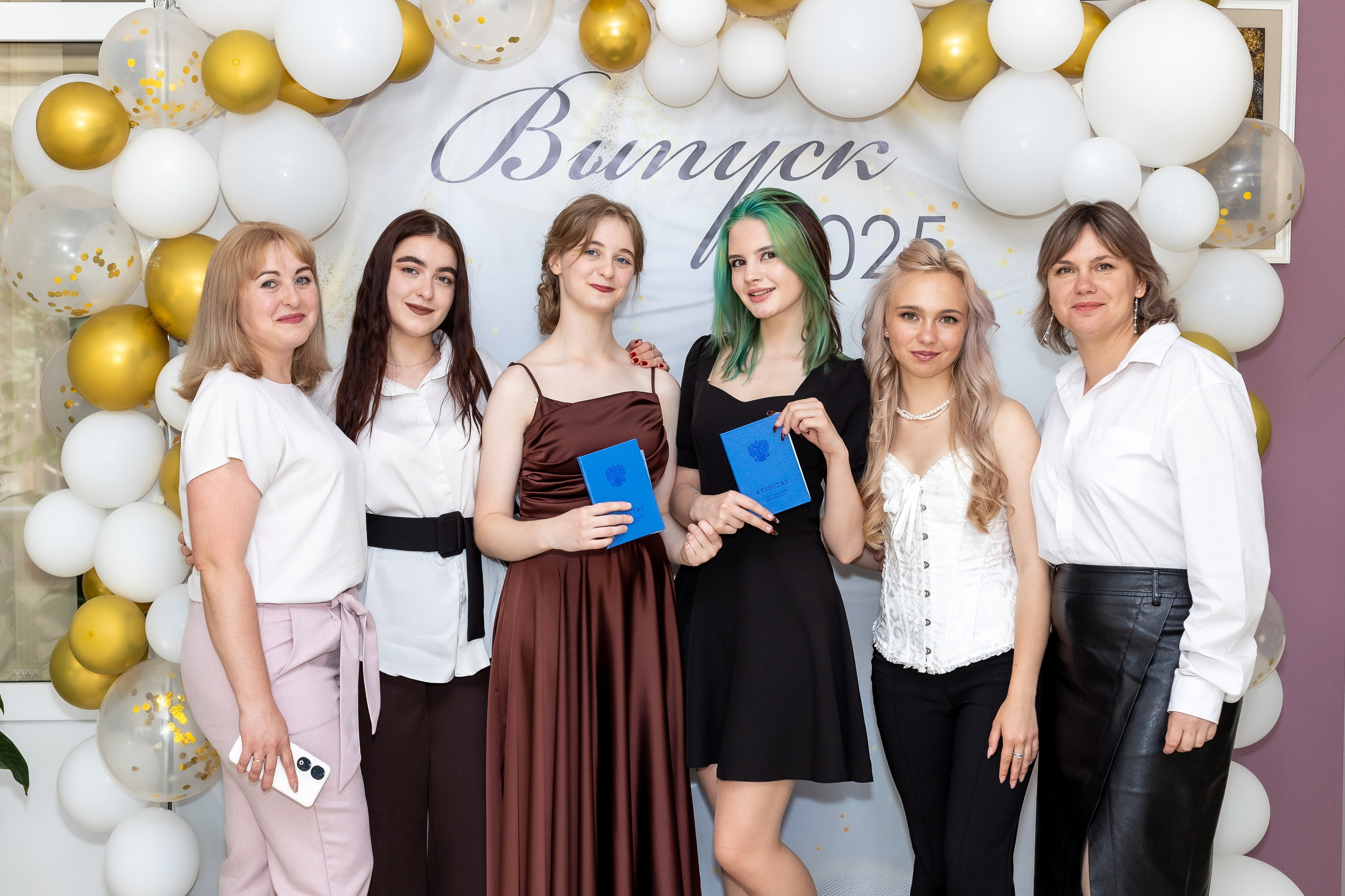 Вручение аттестата 2025. Выпускные альбомы Майкоп, Краснодар Елена Золотарева