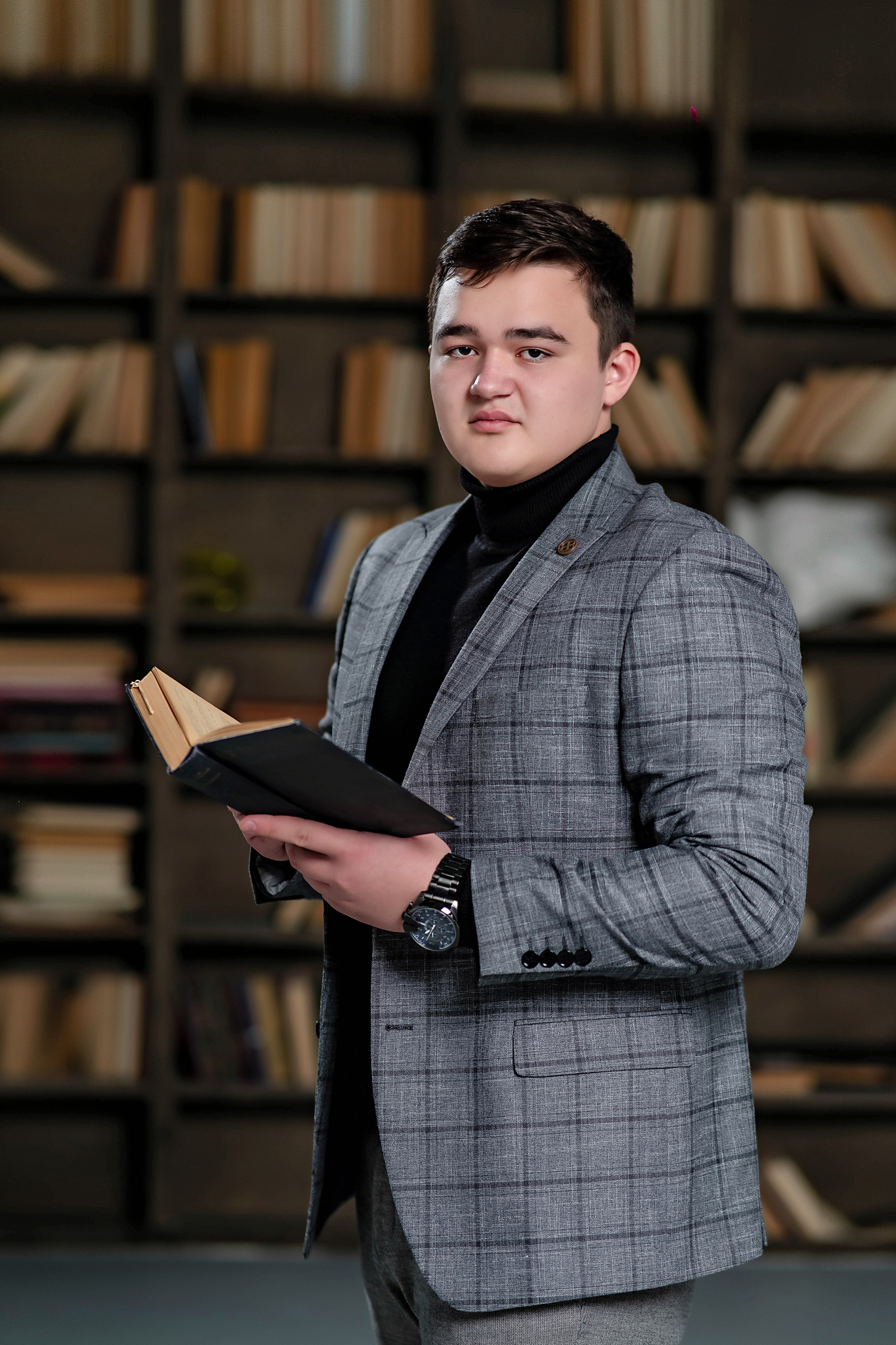 Выпускные (школьные) альбомы (книги) в Ростове-на-Дону. Современные Выпускные Альбомы в Ростове-на-Дону