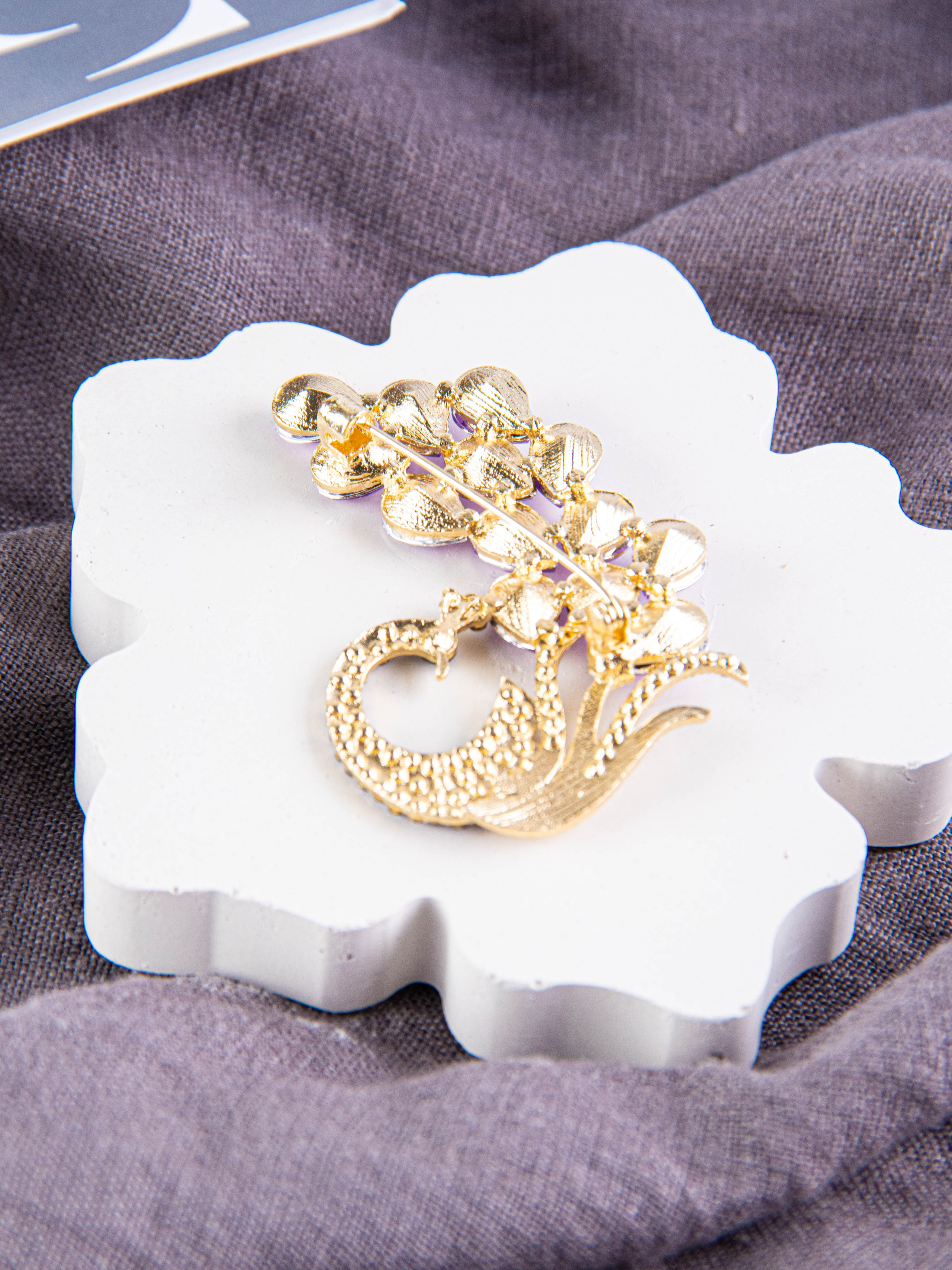 Брошь. «Матрица»