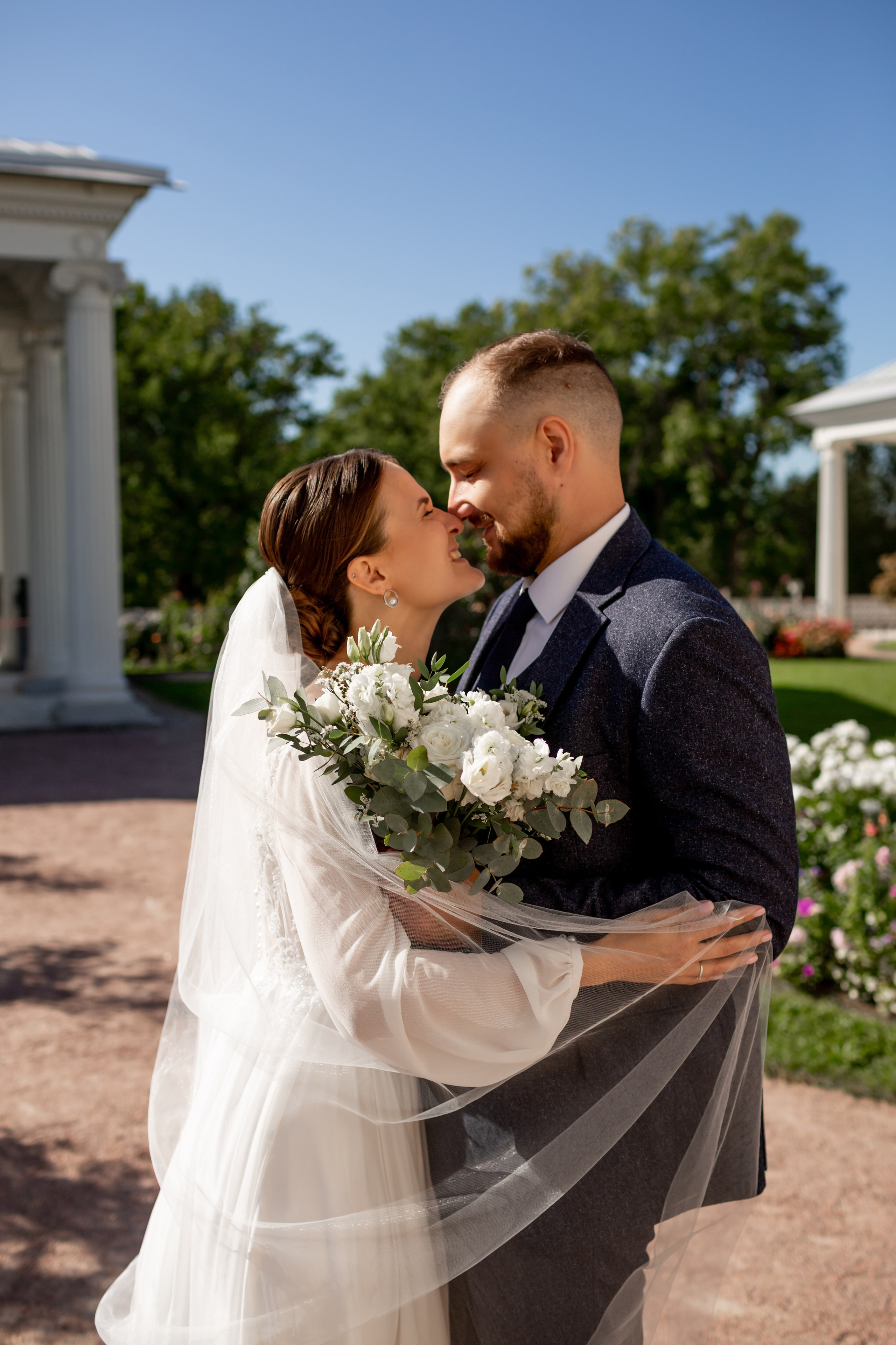 Свадебная фотопрогулка в Пушкине. Свадебный фотограф Кирилл Белый