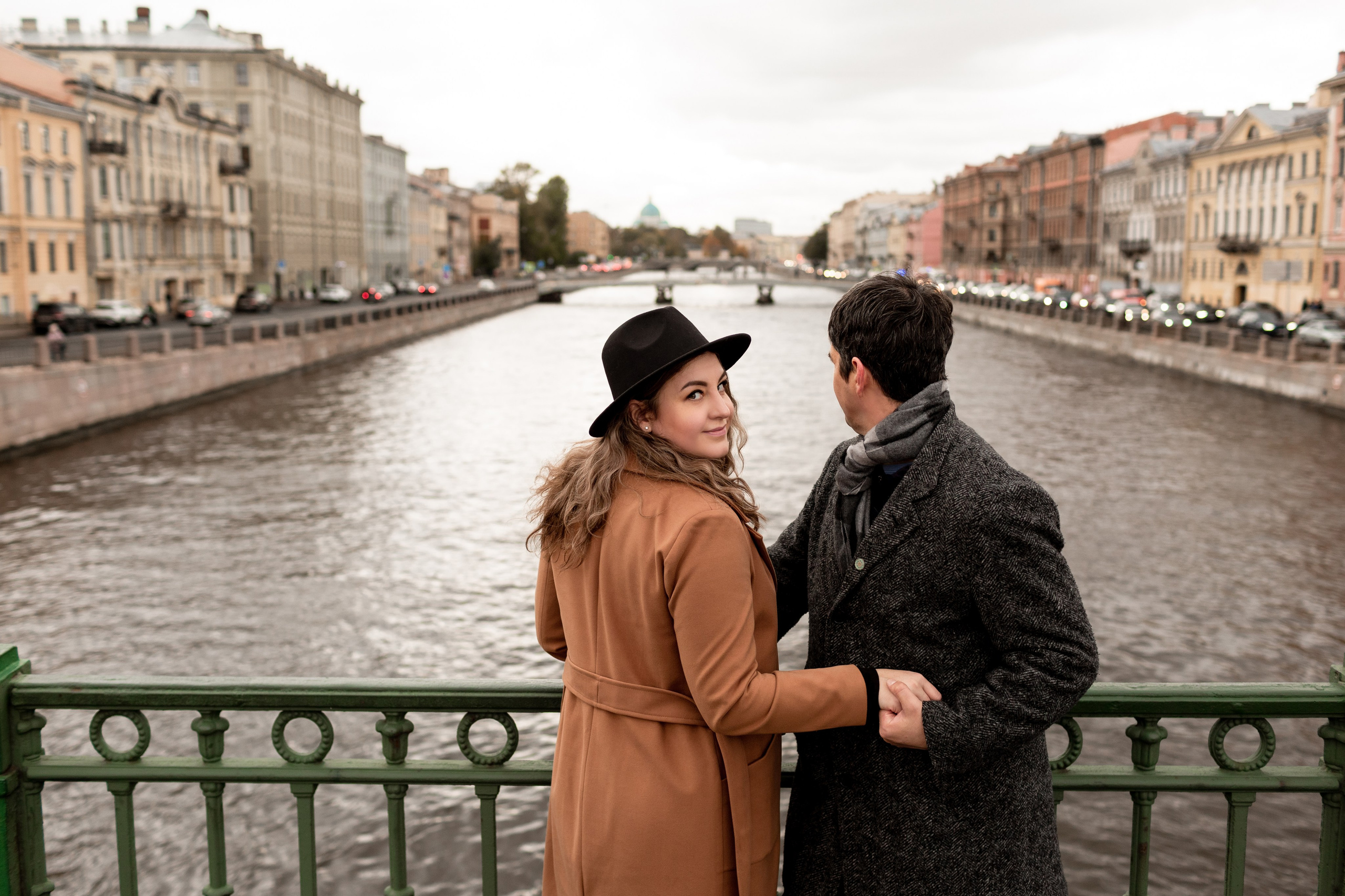 Фотосессия на Витебском вокзале. Свадебный фотограф Кирилл Белый