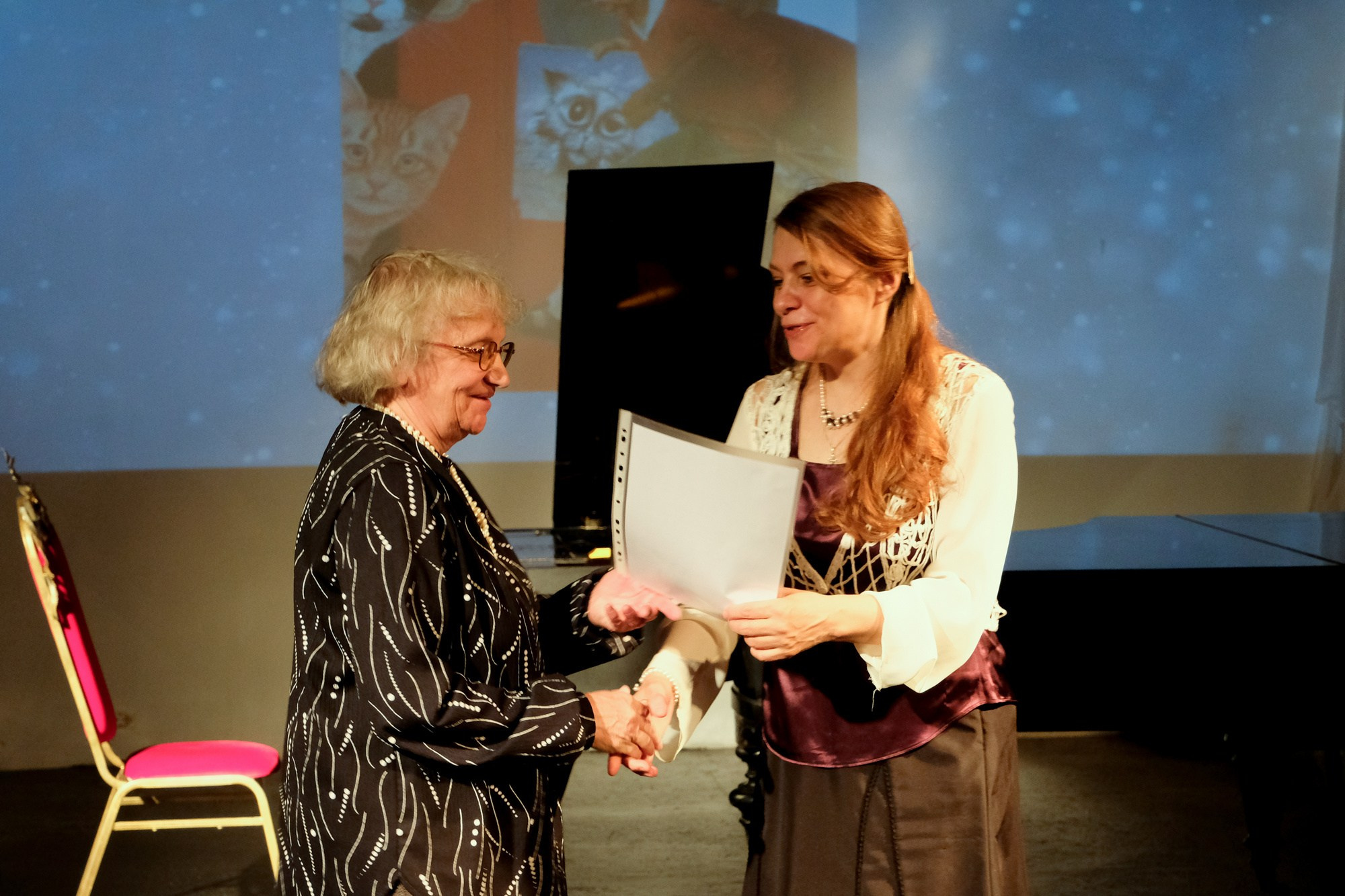 «ПитерКот» ежегодная выставка работ художников. Дом Шрёдера