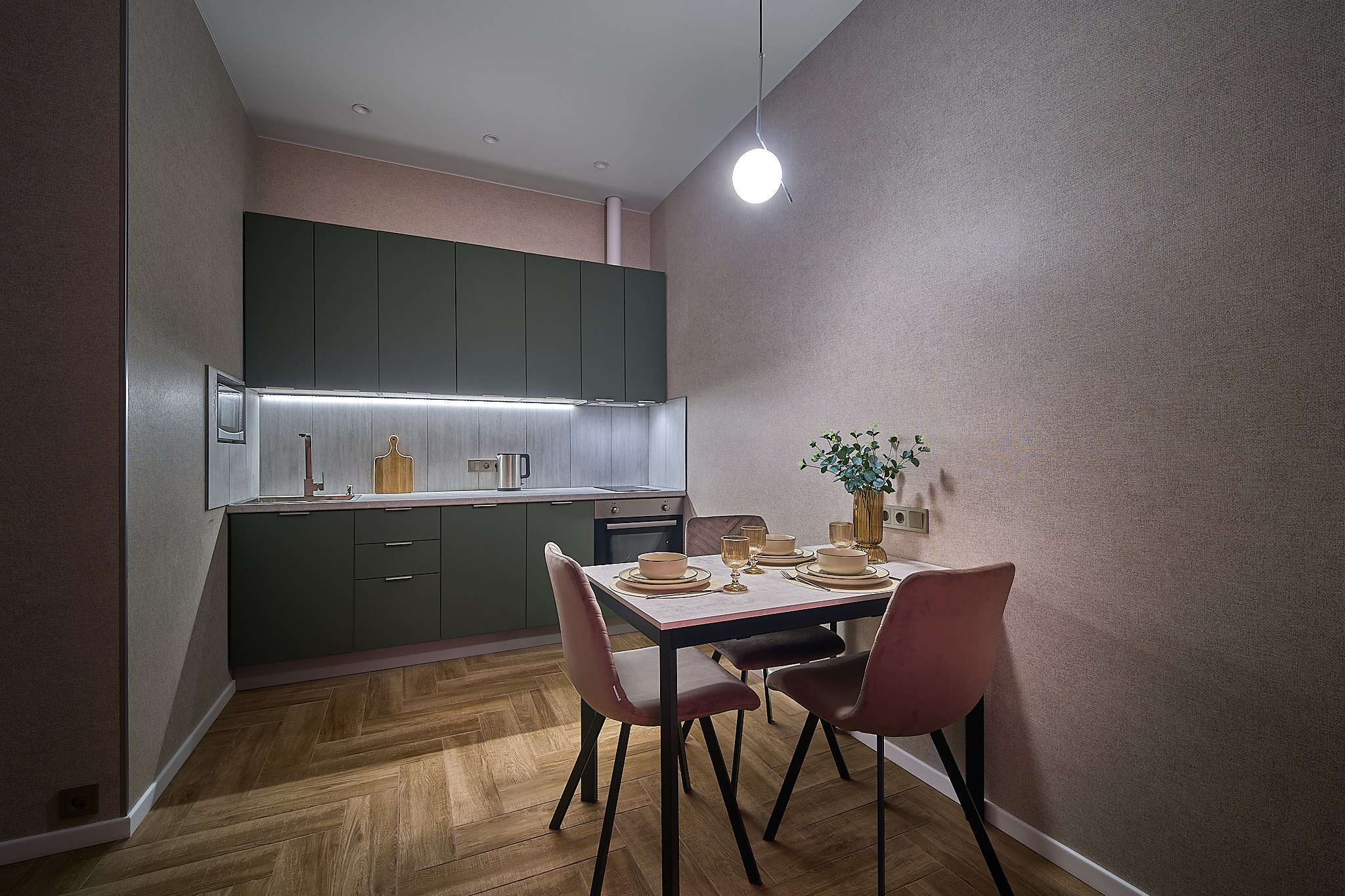 «Евро-двушка» на продажу. Заказчик АН «Самолёт+». Главная