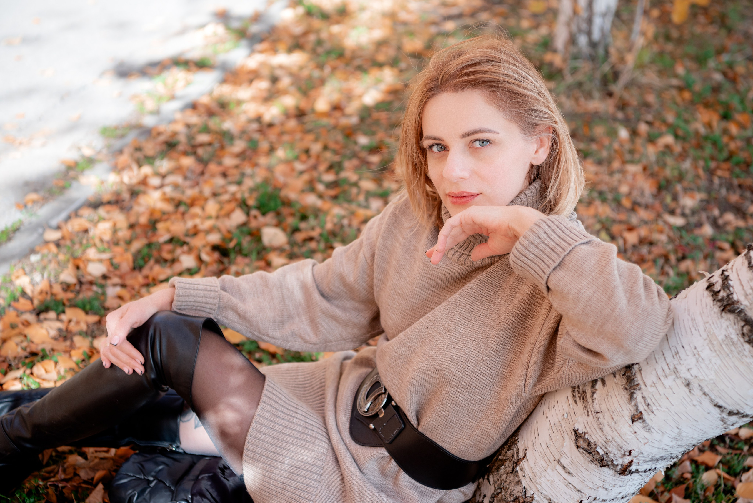 Фотосессия для яркой девушки Лилии на набережной Волгограда. Фотограф в Волгограде и Волжском Александр Горбань