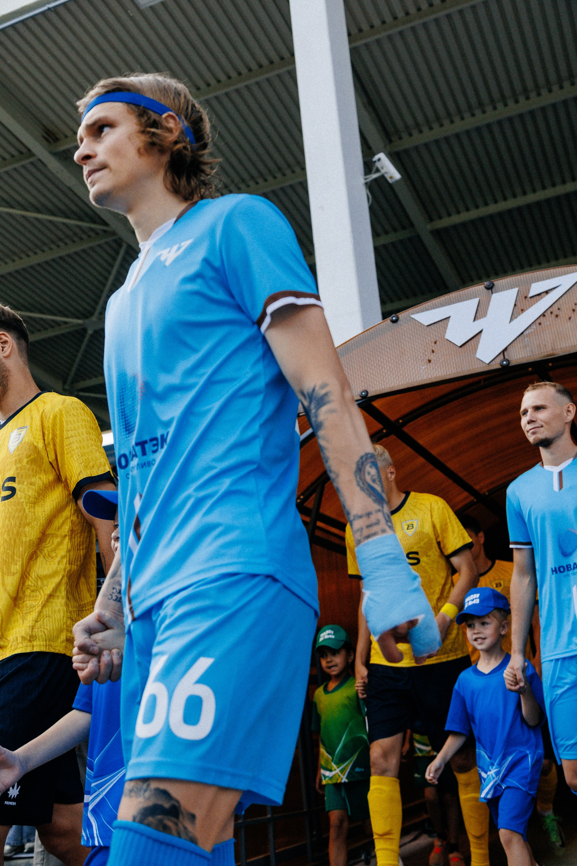 ФК ЧЕЛЯБИНСК Х ФК ВОЛГА. Репортажный фотограф Макс Брагин