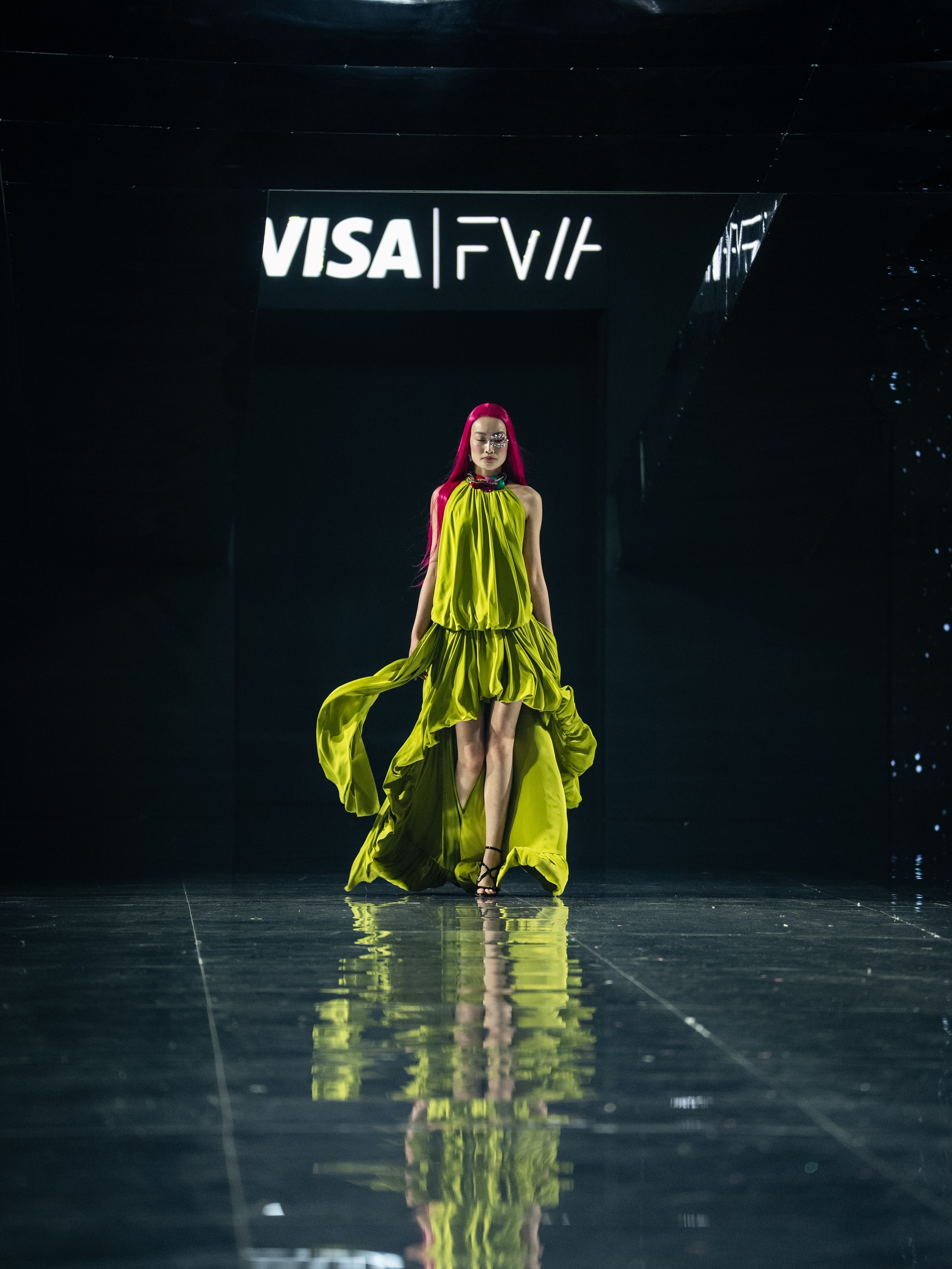Visa Fashion Week YESYES. Сайт Алматинского НЮ АРТ, будуар и фэшн фотографа Дениса Карпенко
