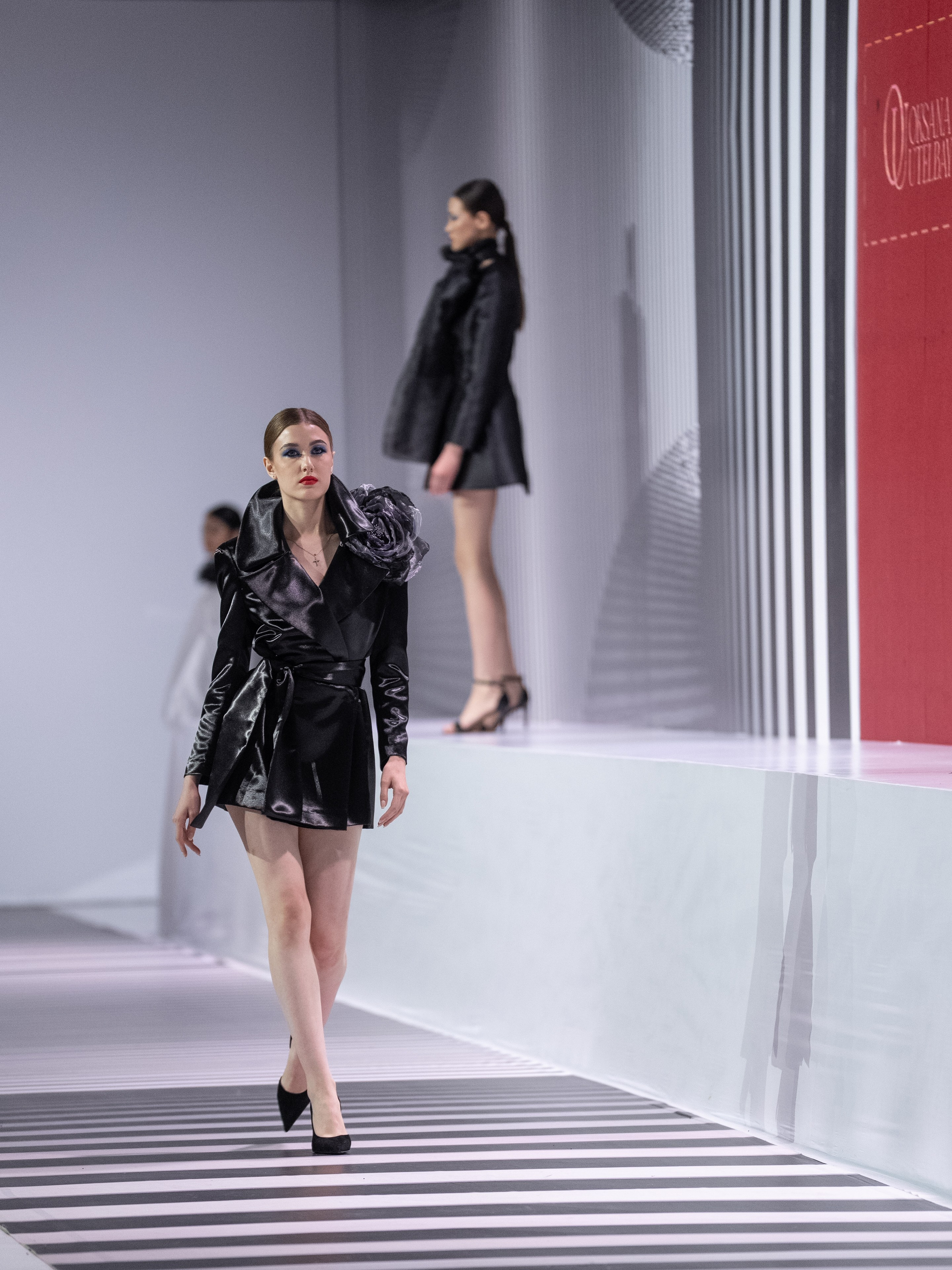 OKSANA UTELBAEVA. Сайт Алматинского НЮ АРТ, будуар и фэшн фотографа Дениса Карпенко