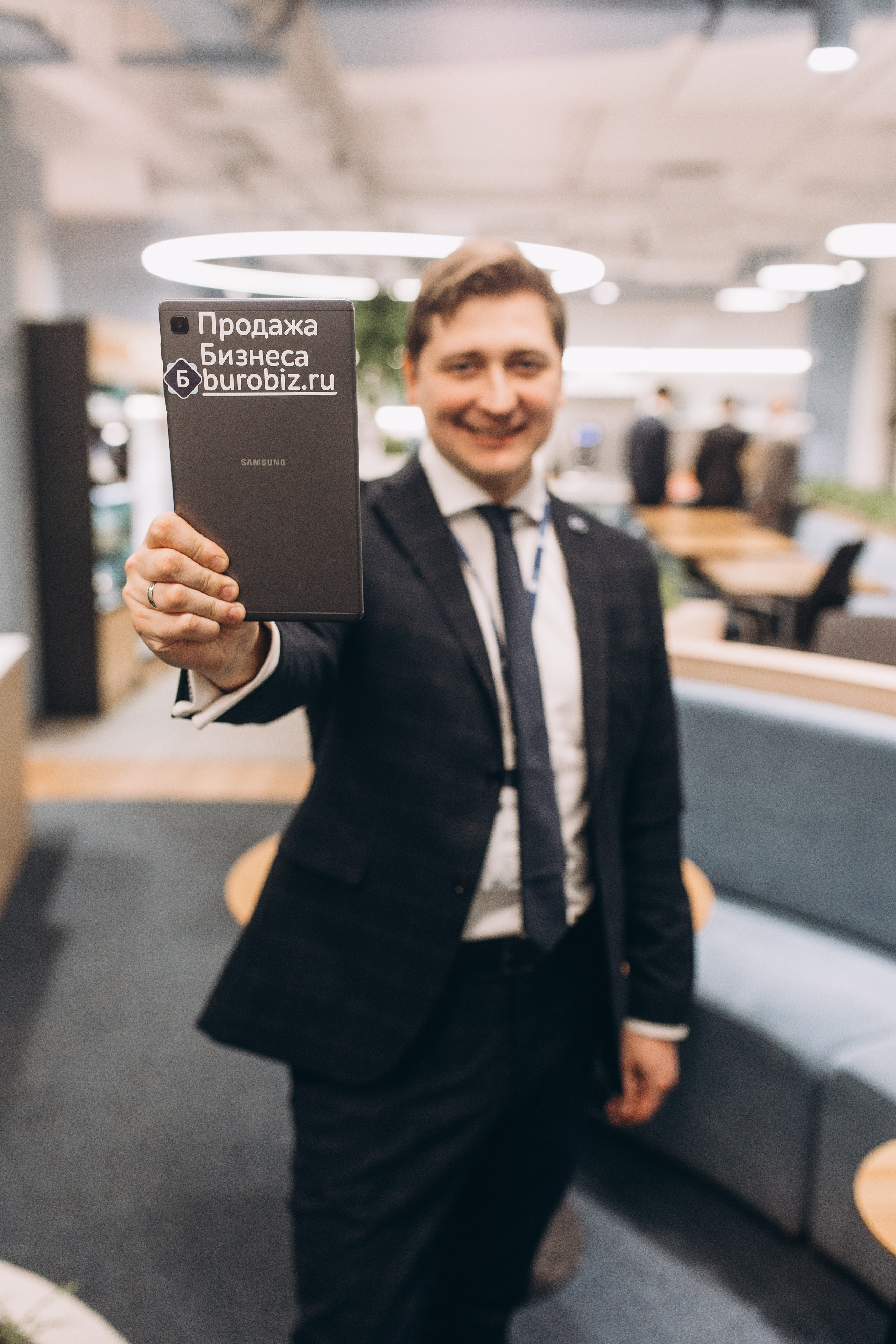 Фотосессия команды «Бизнес бюро». Фотограф Артем Бросов в Санкт-Петербурге и Дубае