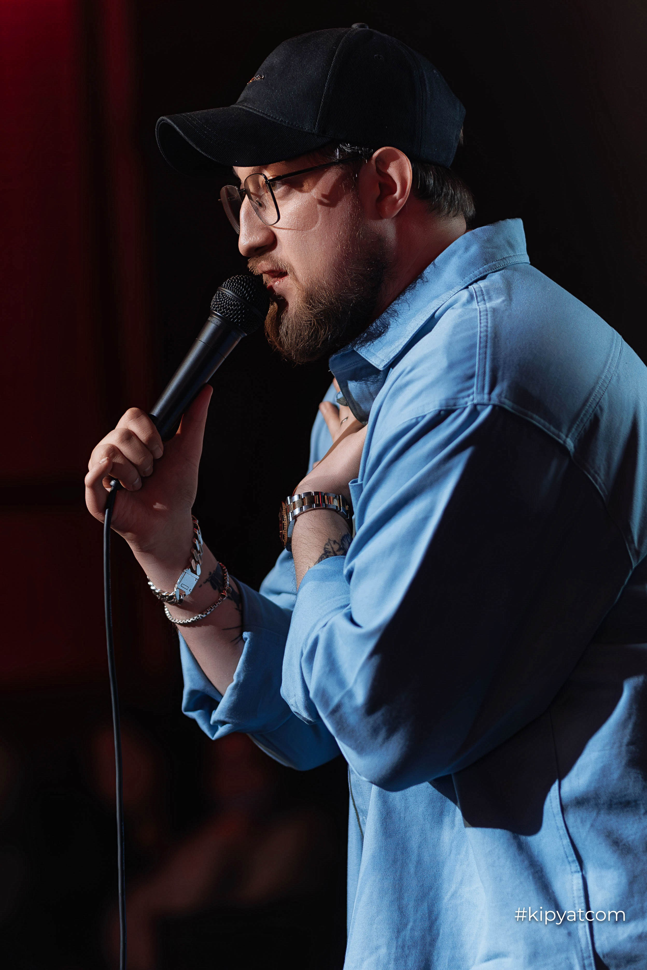 Сольный стендап концерт Александра Меркуль