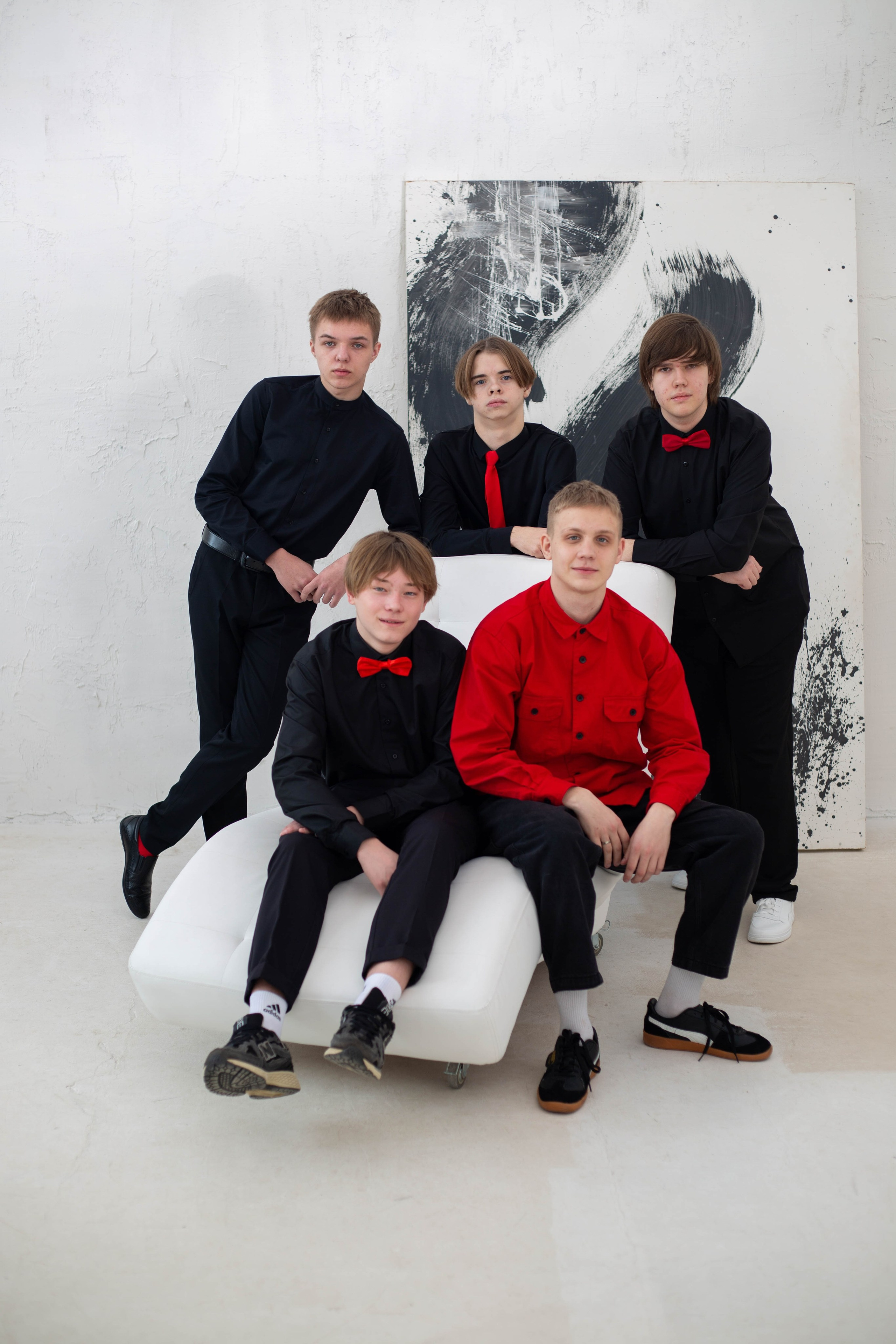 Красный с черным. Выпускные альбомы Воронеж от Веры Соколовой