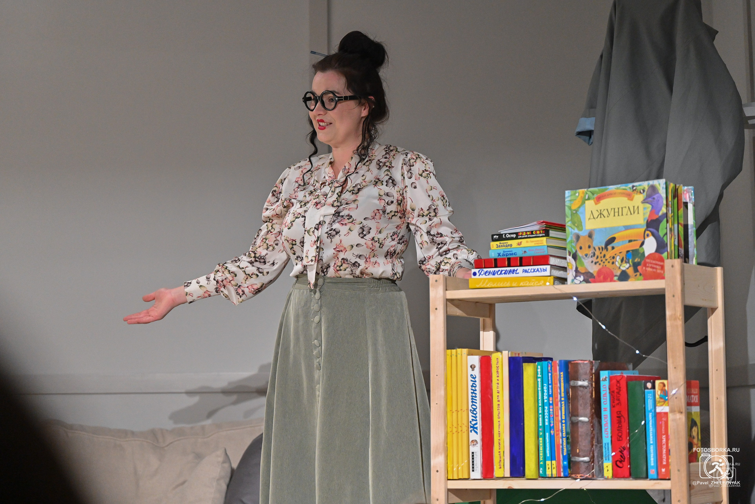 Маленький театр «УЖиК». Спектакль «Волшебная библиотека». ФОТОСБОРКА