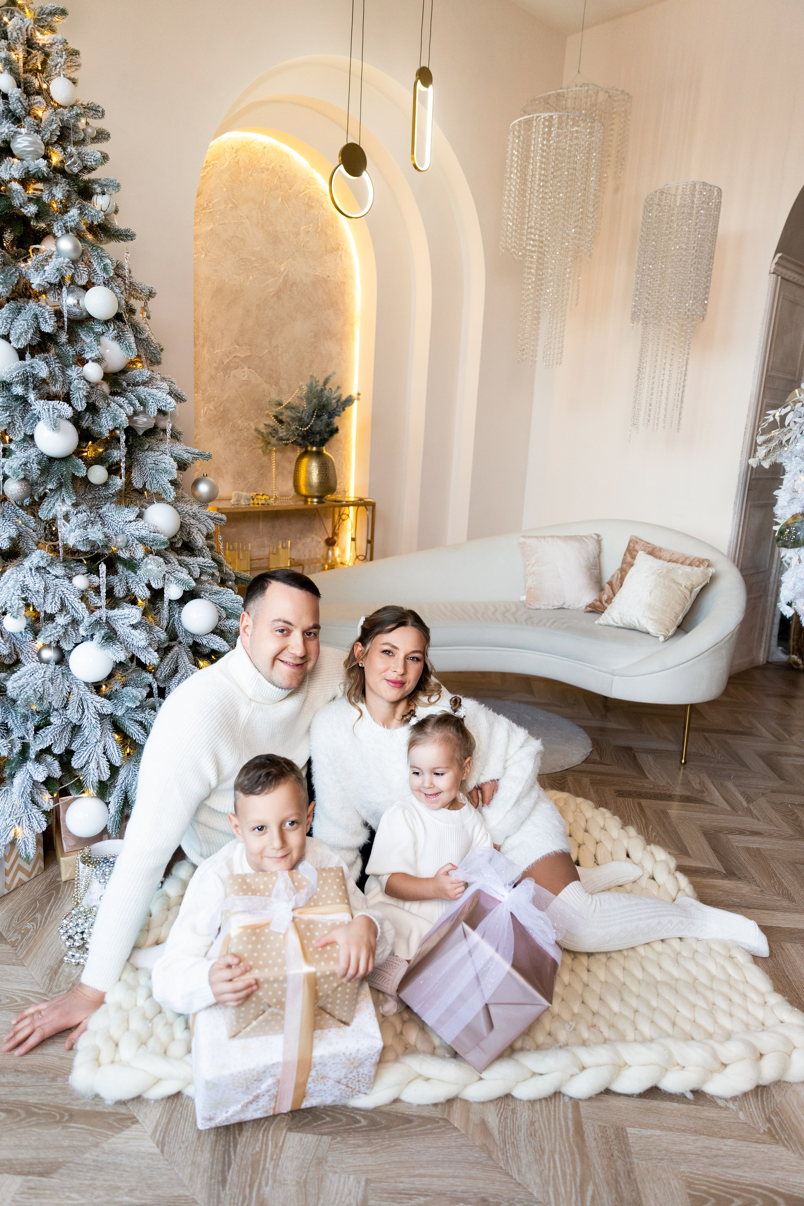 Дмитрий, Мария, Саша и Лера. Семейный фотограф в Екатеринбурге и Красноуфимске Евгения Лягаева