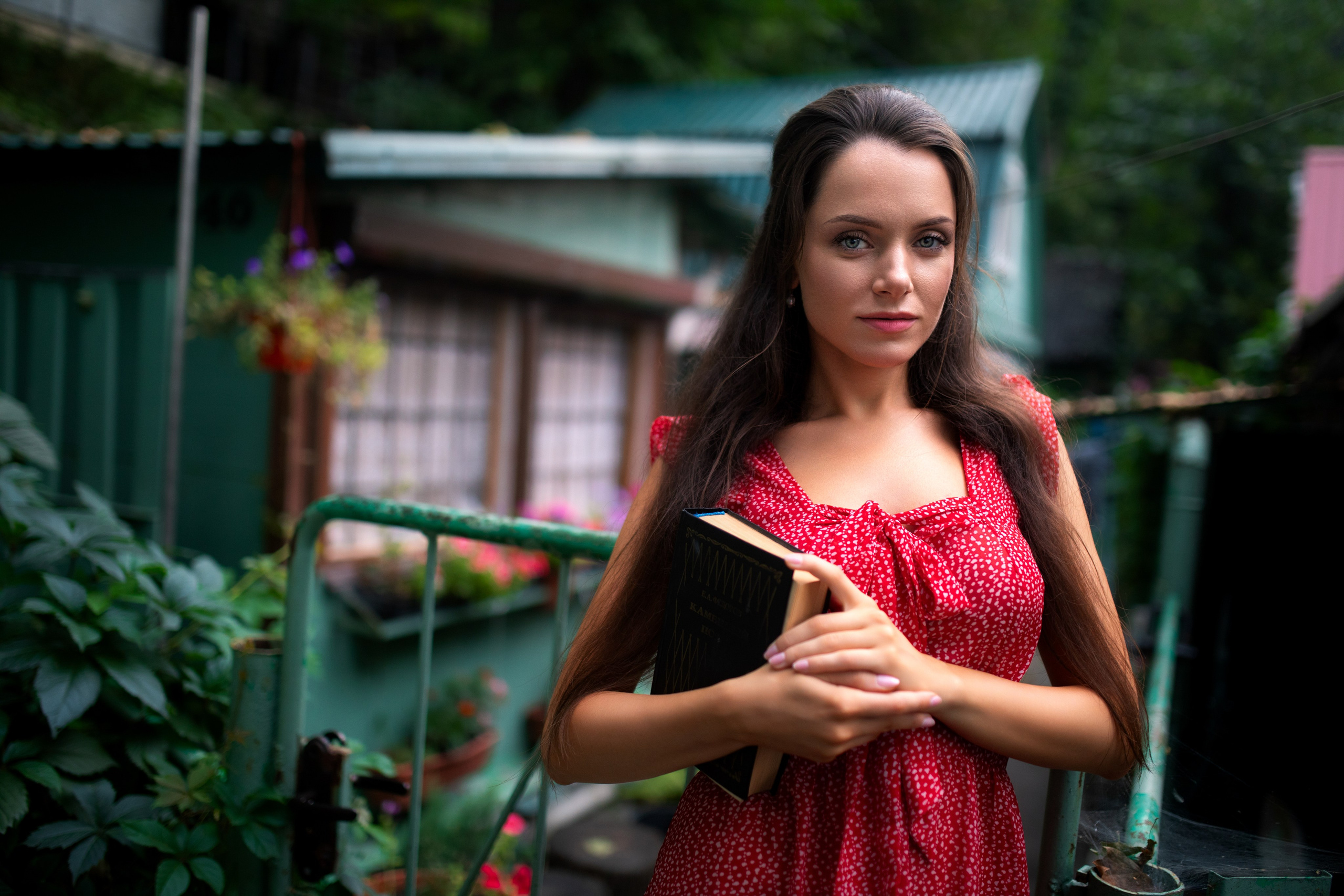 Съемка с Екатериной на рассвете на берегу реки