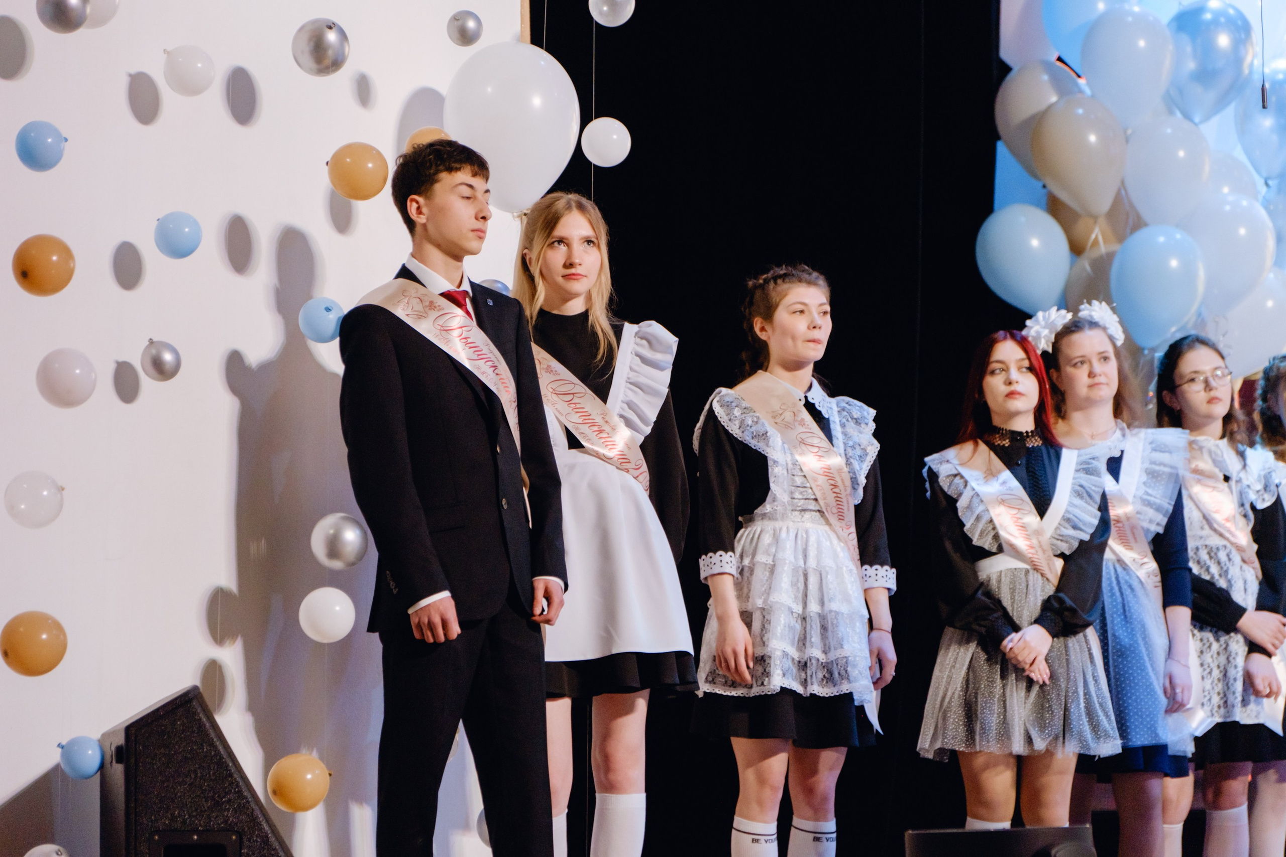 Последний звонок 11 класс. Фотограф Софья Володкина
