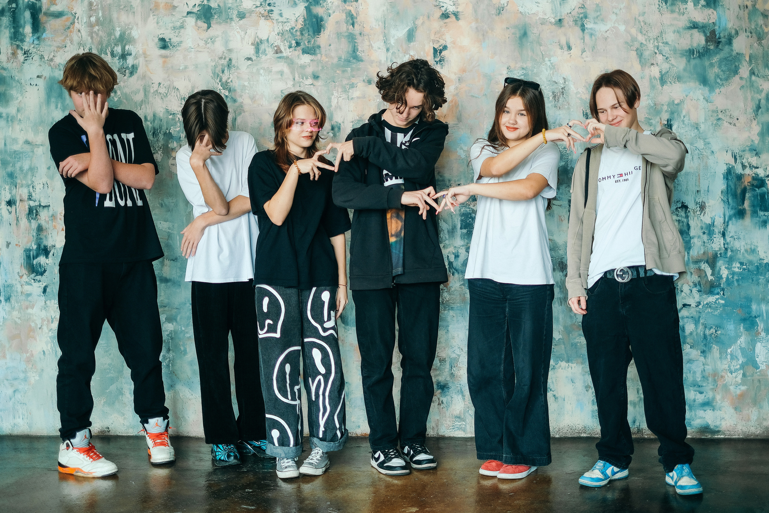 фотосессия для выпускного альбома, выпускной старшеклассников, позирование, идеи для выпускных альбомов