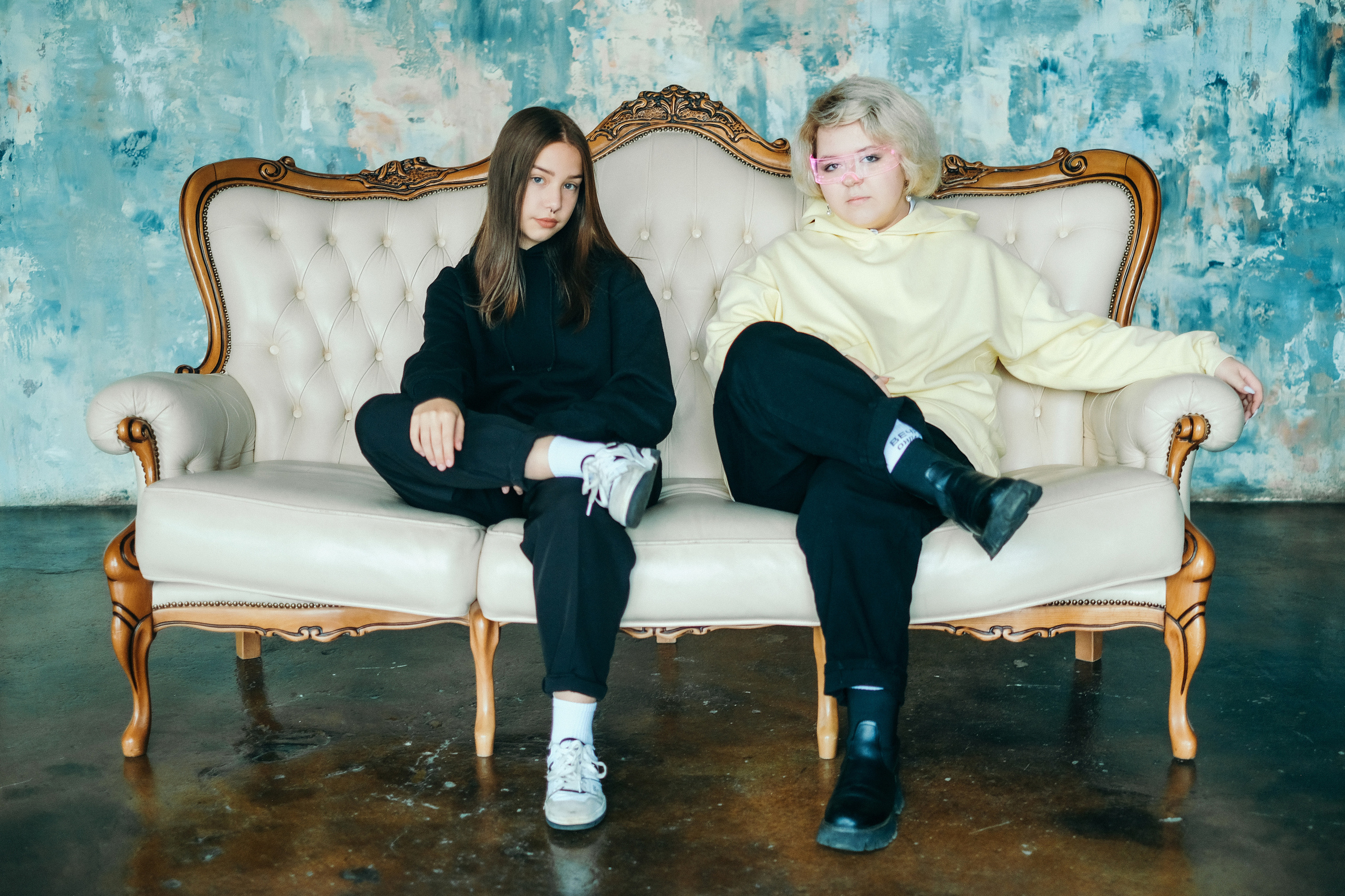 фотосессия для выпускного альбома, выпускной старшеклассников, позирование, идеи для выпускных альбомов