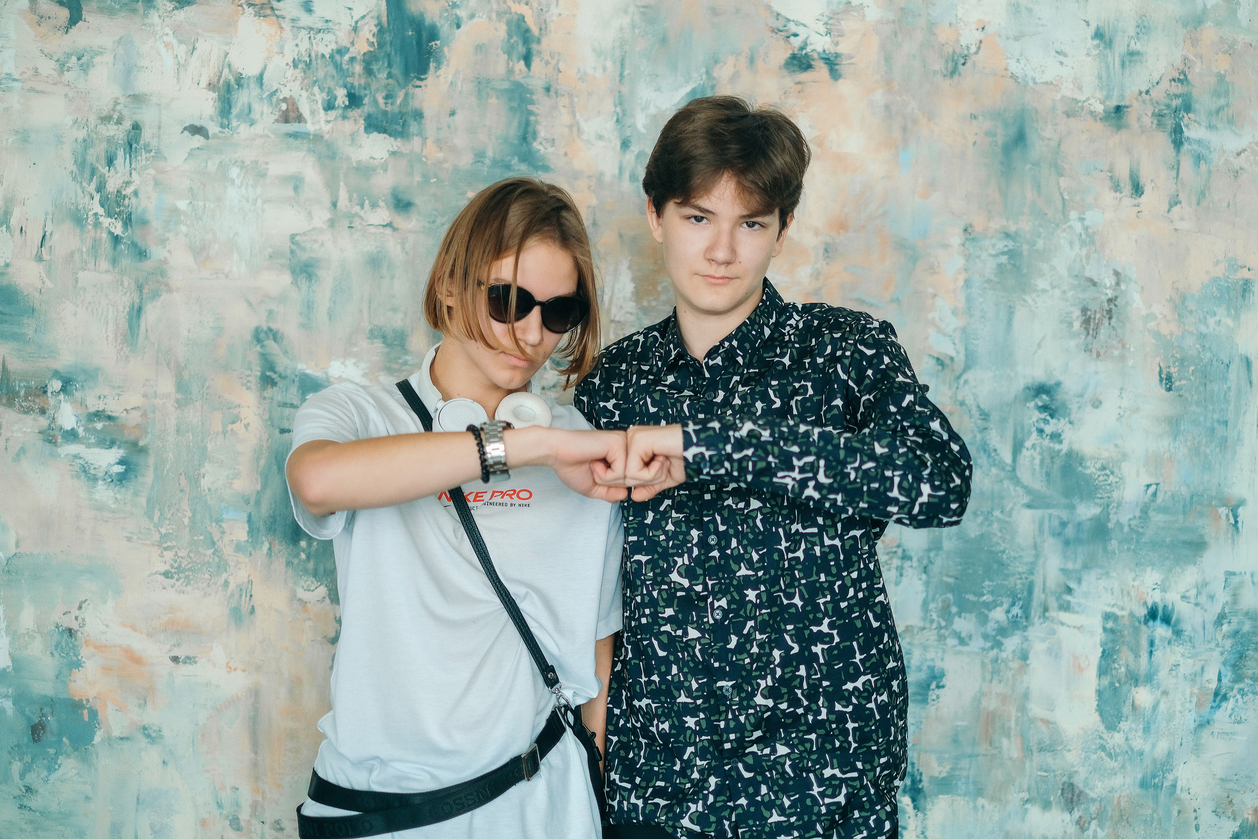 фотосессия для выпускного альбома, выпускной старшеклассников, позирование, идеи для выпускных альбомов