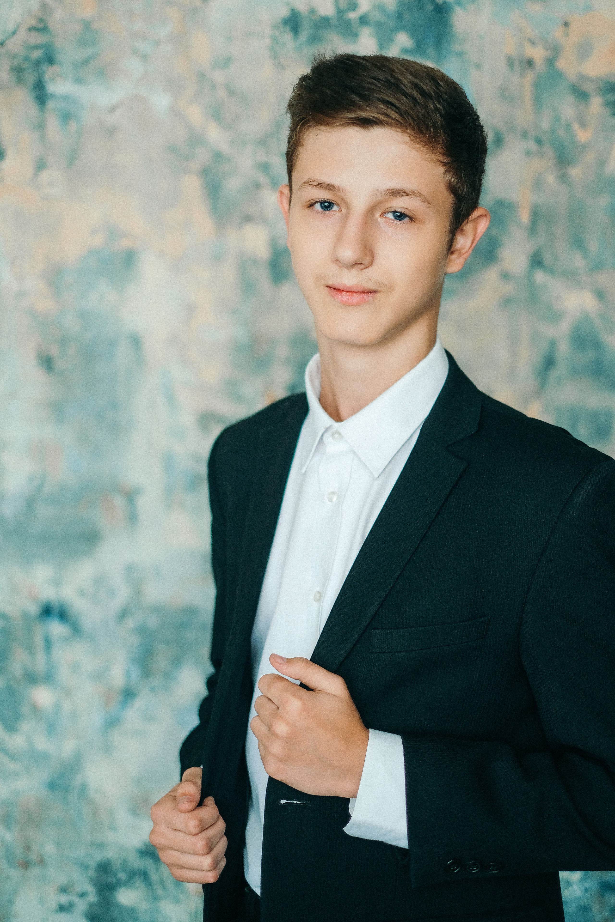 фотосессия для выпускного альбома, выпускной старшеклассников, позирование, идеи для выпускных альбомов