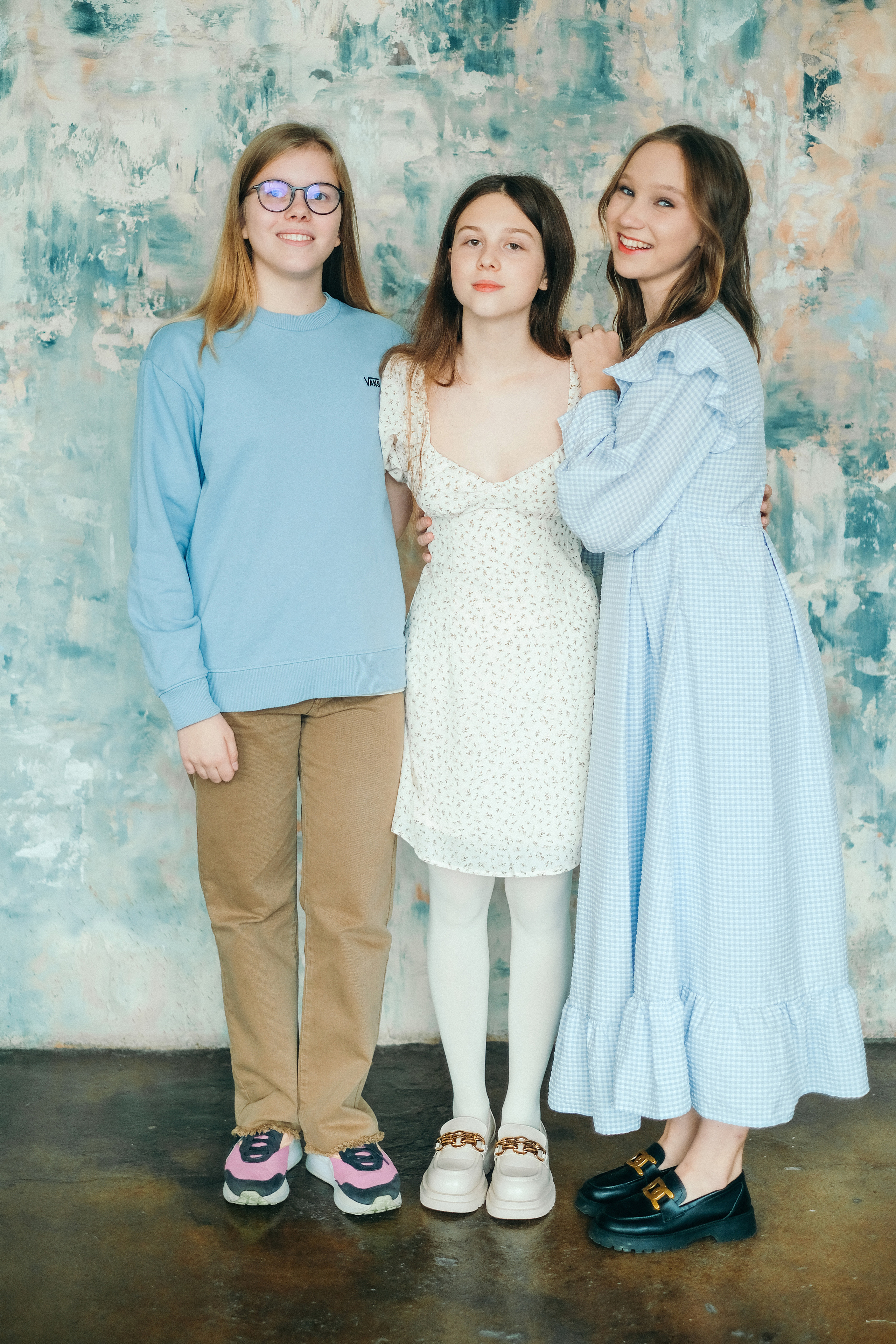 фотосессия для выпускного альбома, выпускной старшеклассников, позирование, идеи для выпускных альбомов