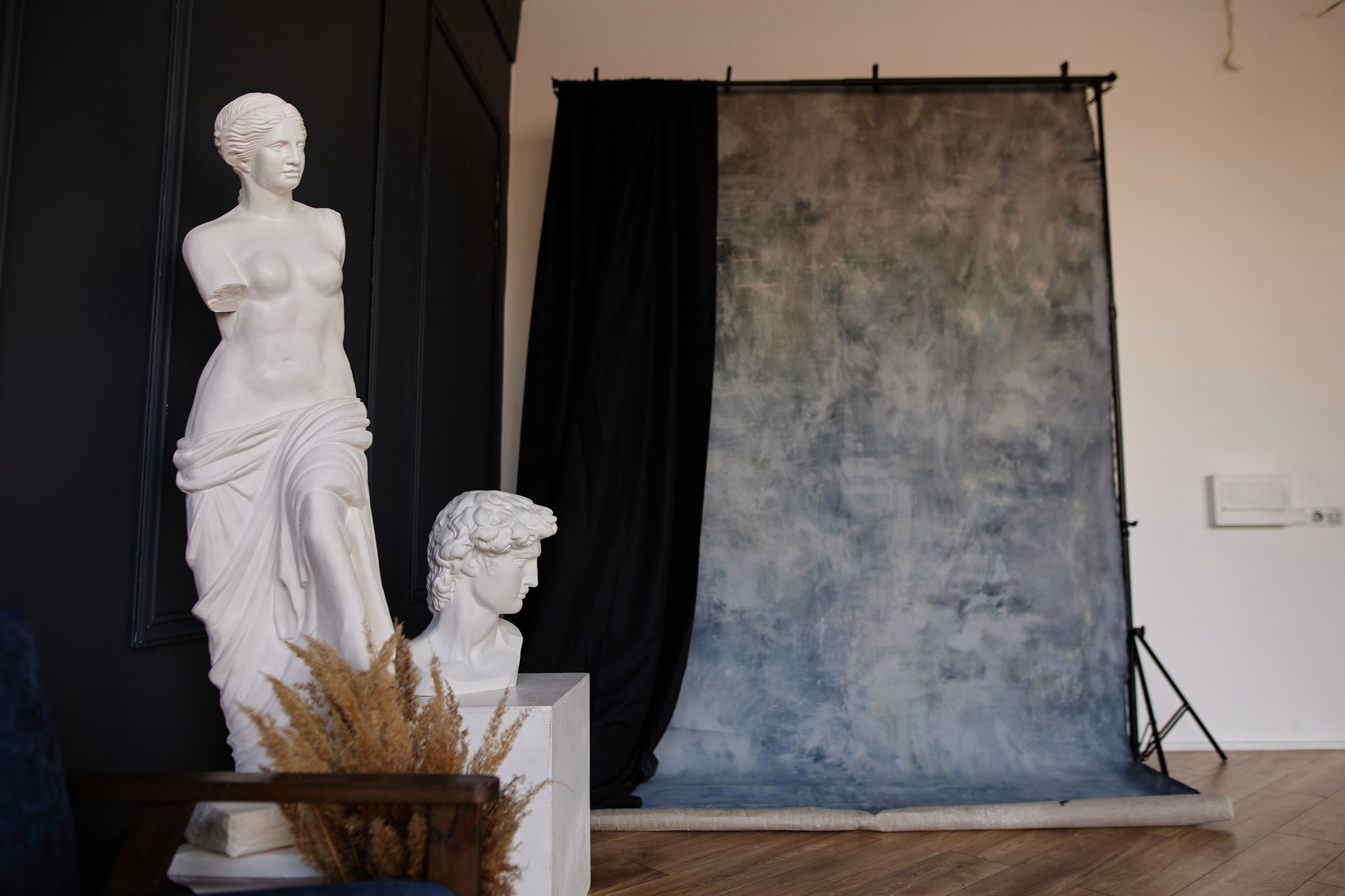 Фотостудии Барнаул. Свадебный репортажный и фуд фотограф в Барнауле Гайфулин Виталий