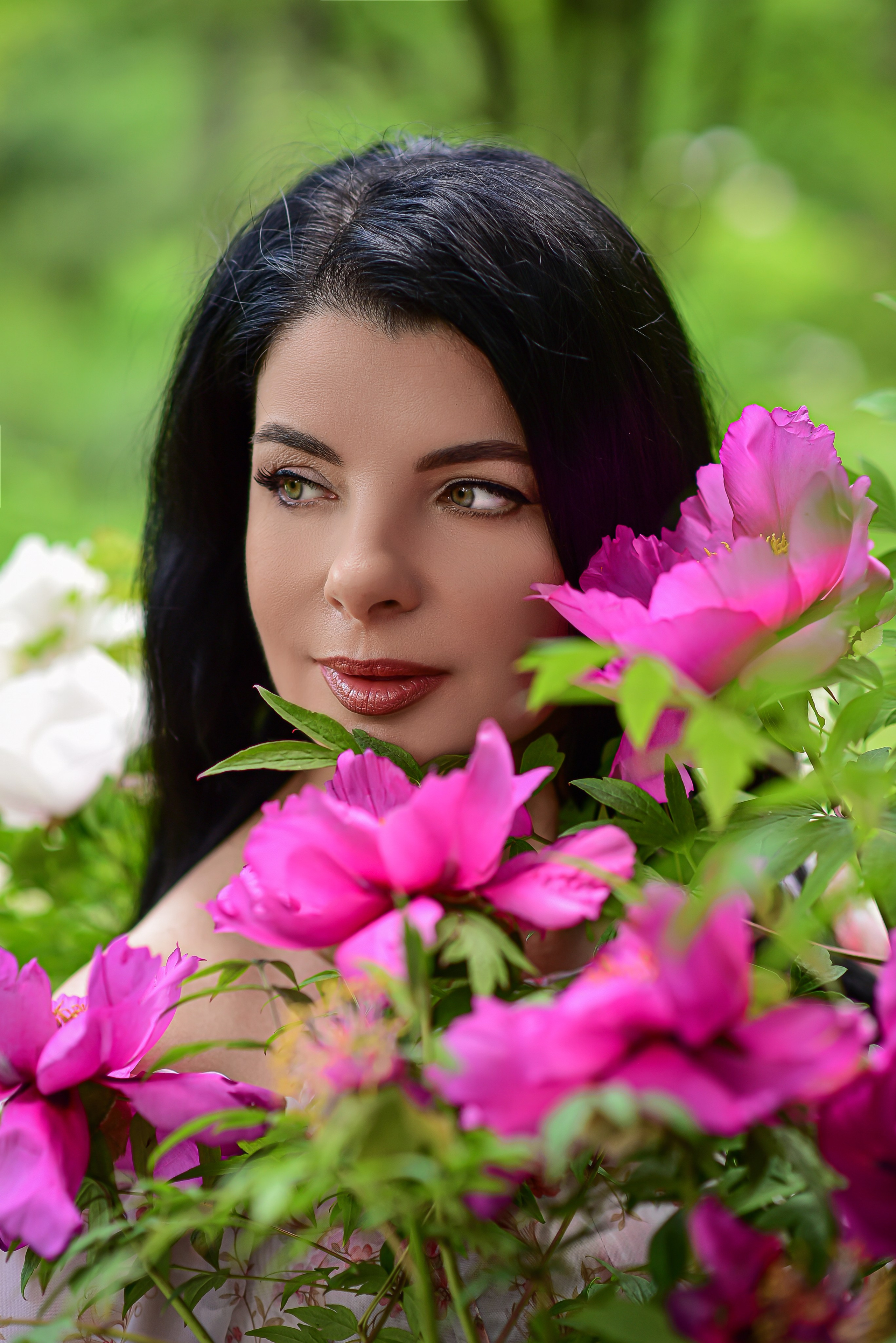 Весна. Съемка в цветении. Семейный и свадебный фотограф в Донецке Донская Анастасия