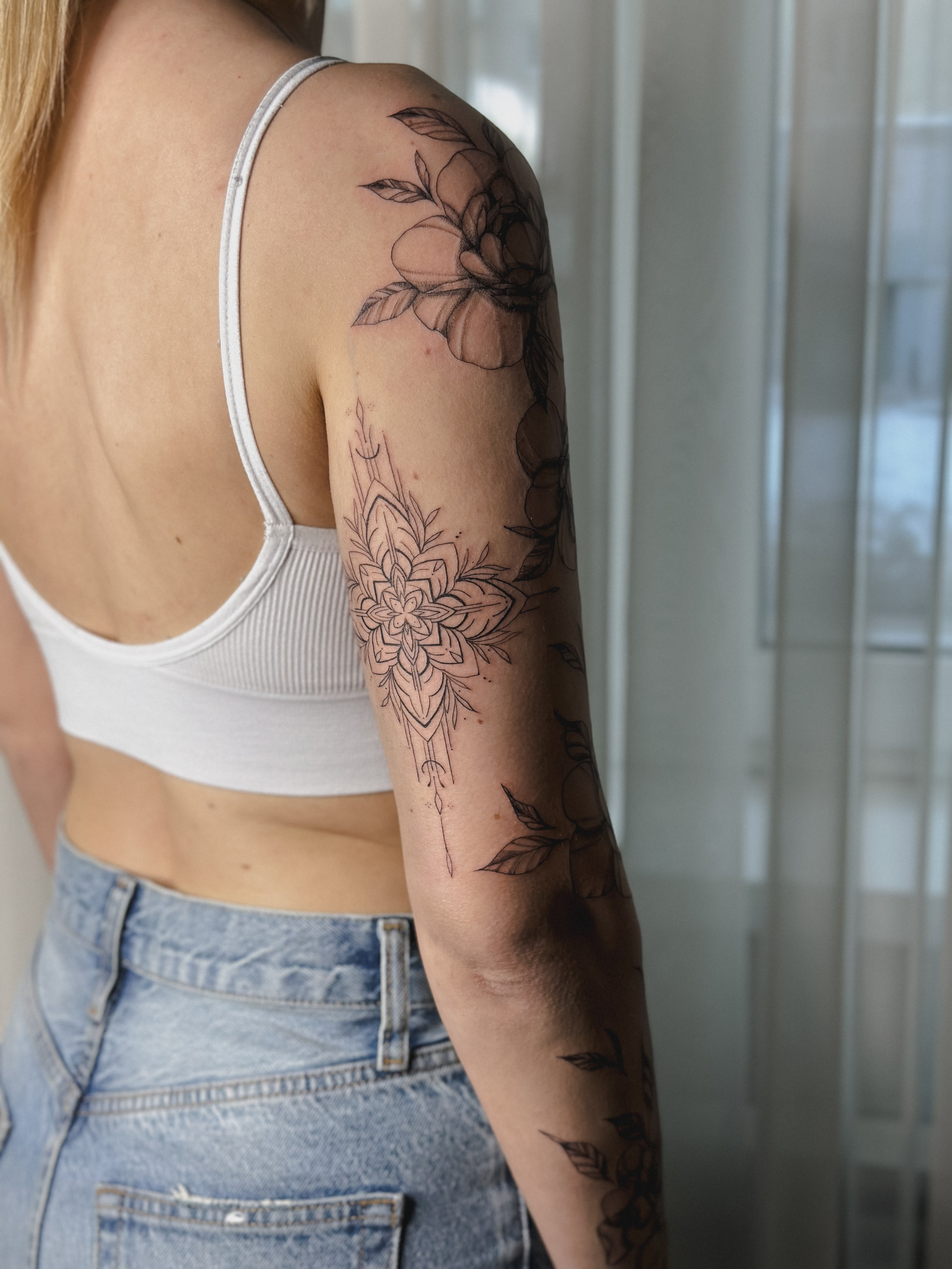 Цветочные рукава. Тату мастер Новосибирск