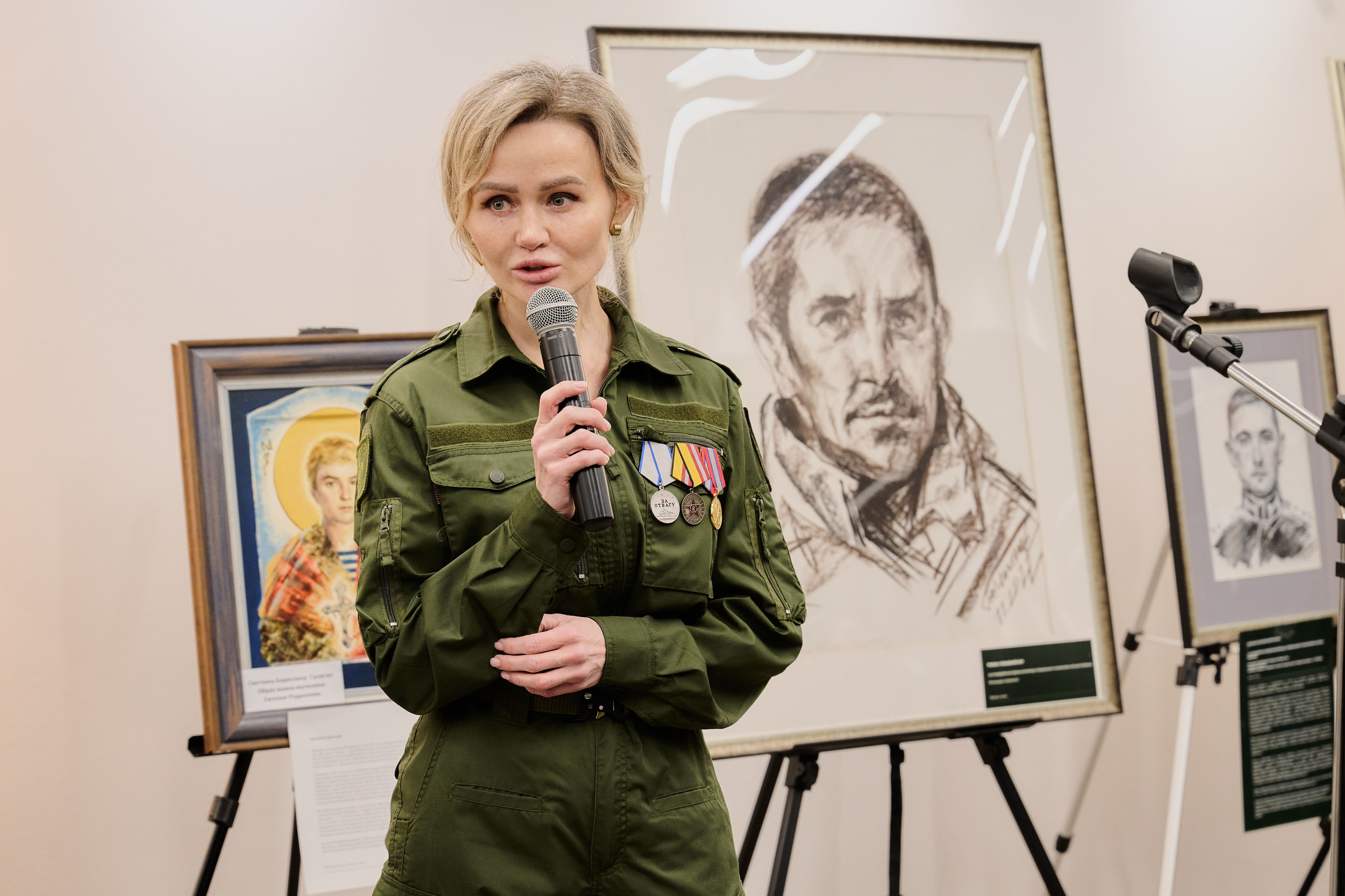 Фотовыставка «Территории» в Росгеолфонде. Фотограф Роман Адлер