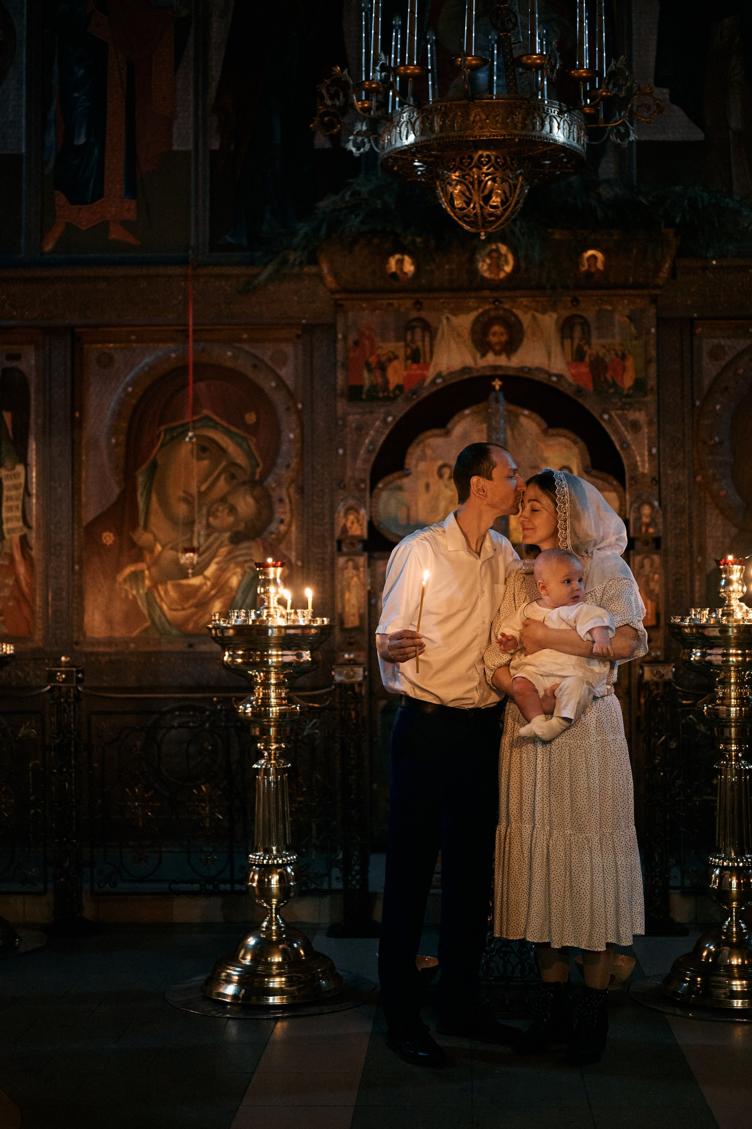 Крещение в храме Василия Великого на Горке. Свадебный фотограф Надежда Максимова