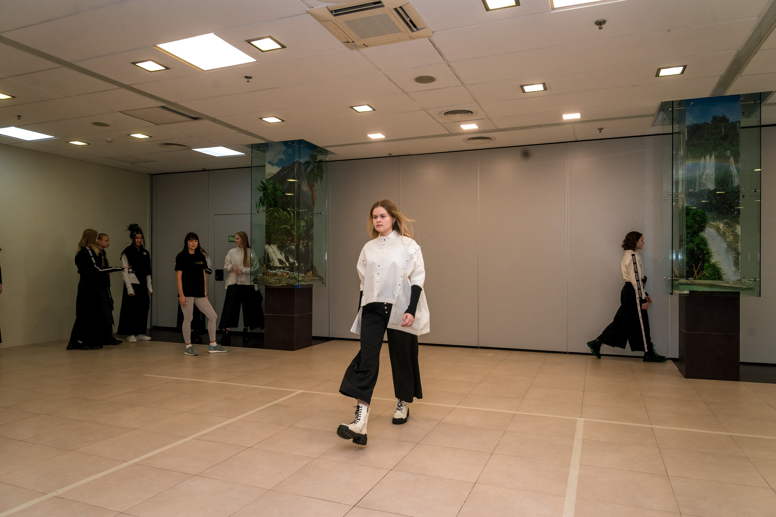 Репетиция показа мод в Москве 2022 г. Женский фотограф Крещение Венчание Москва Брянск