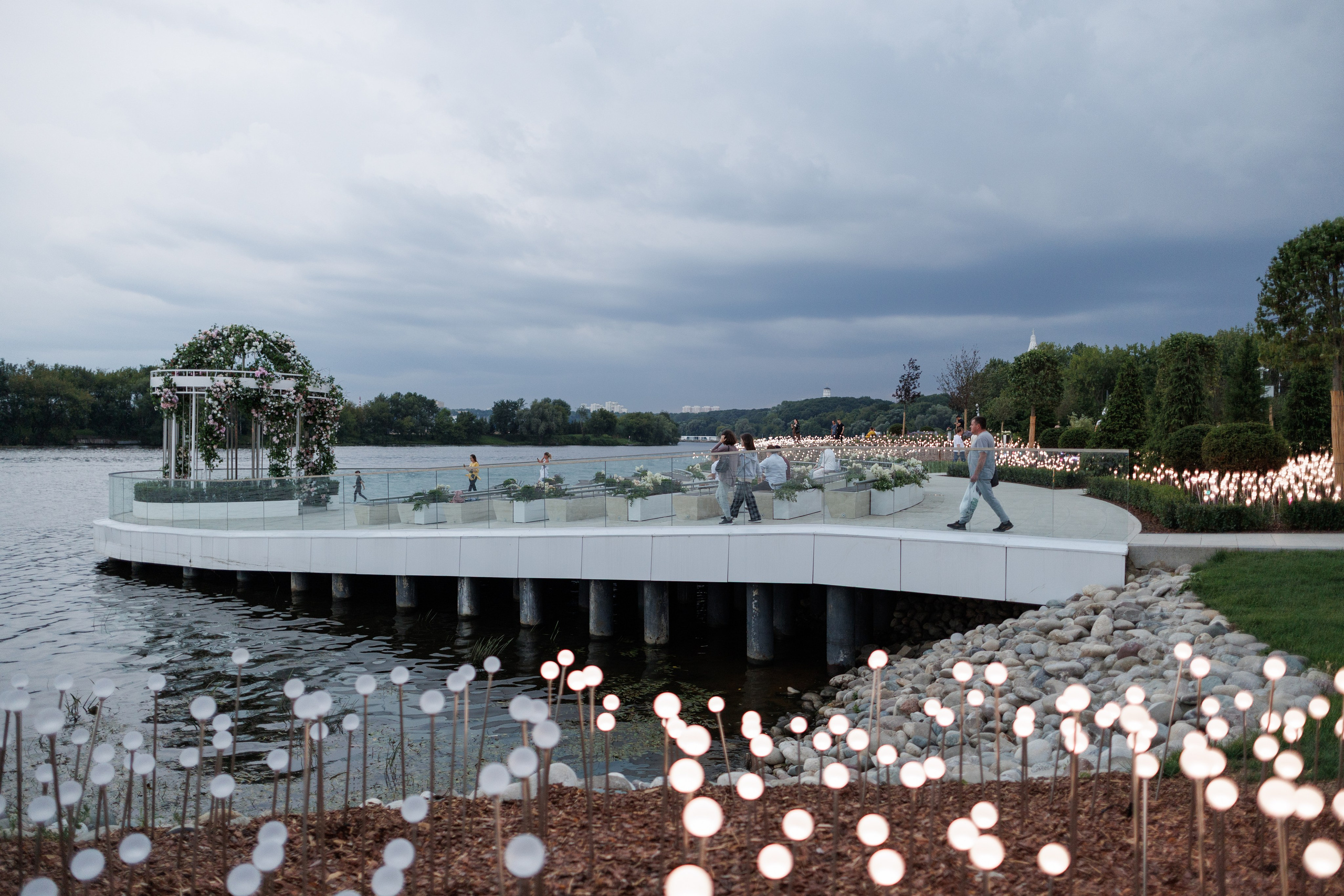 Загс в Коломенском парке. Портретный и концертный фотограф в Москве Тугарин Александр