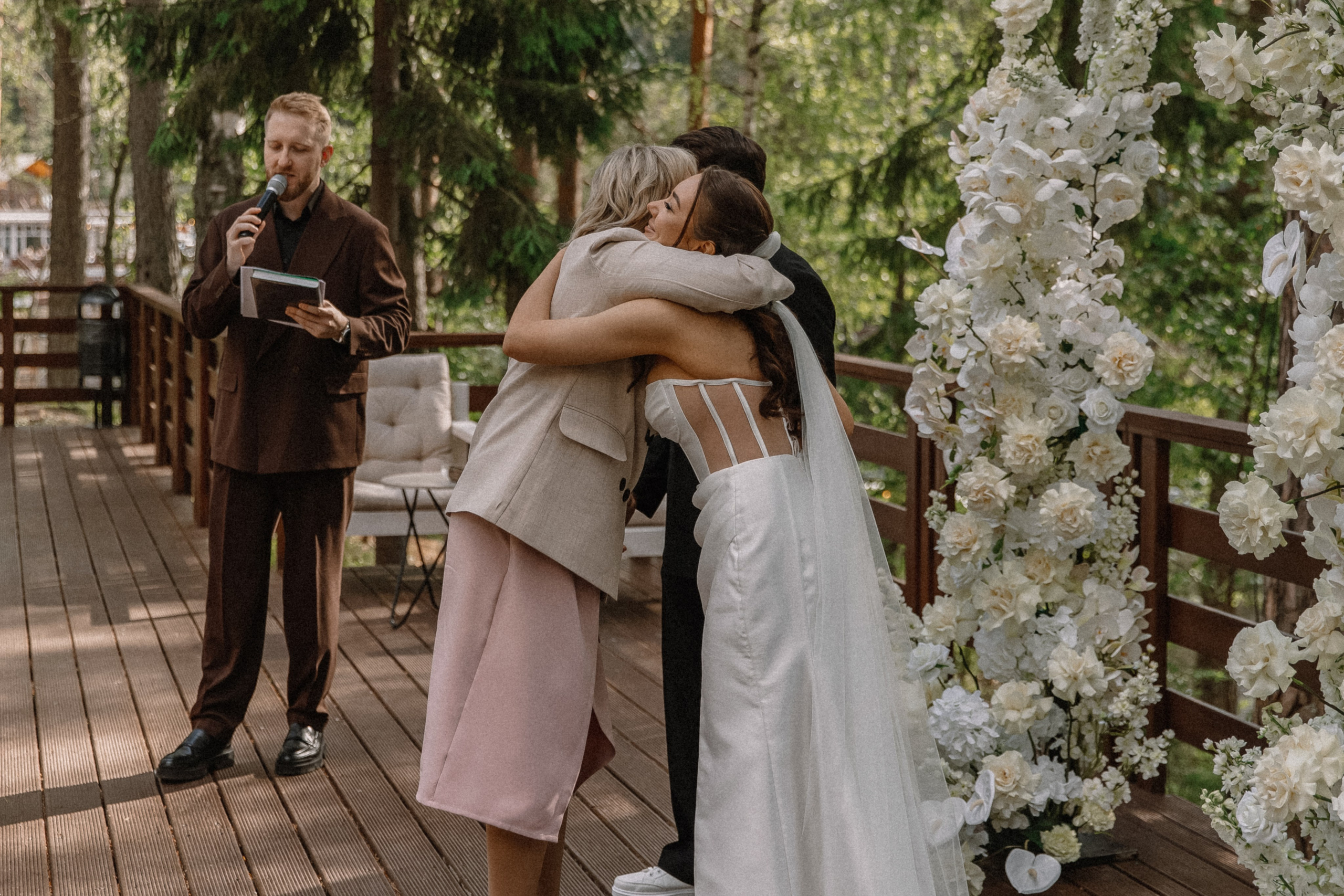 Карина + Дима: банкет. Николь — ваш любимый фотограф в Санкт-Петербурге