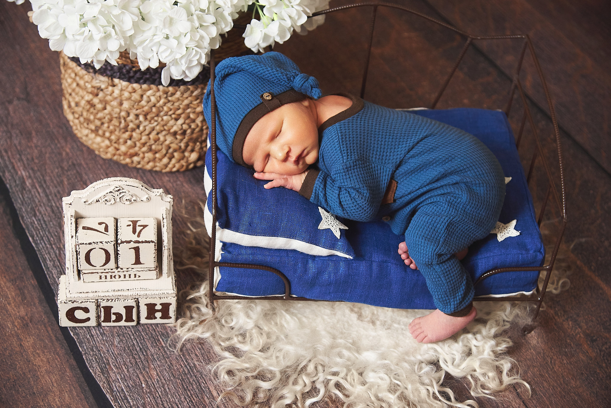 Новорожденные. Фотограф Юлия Ремезова