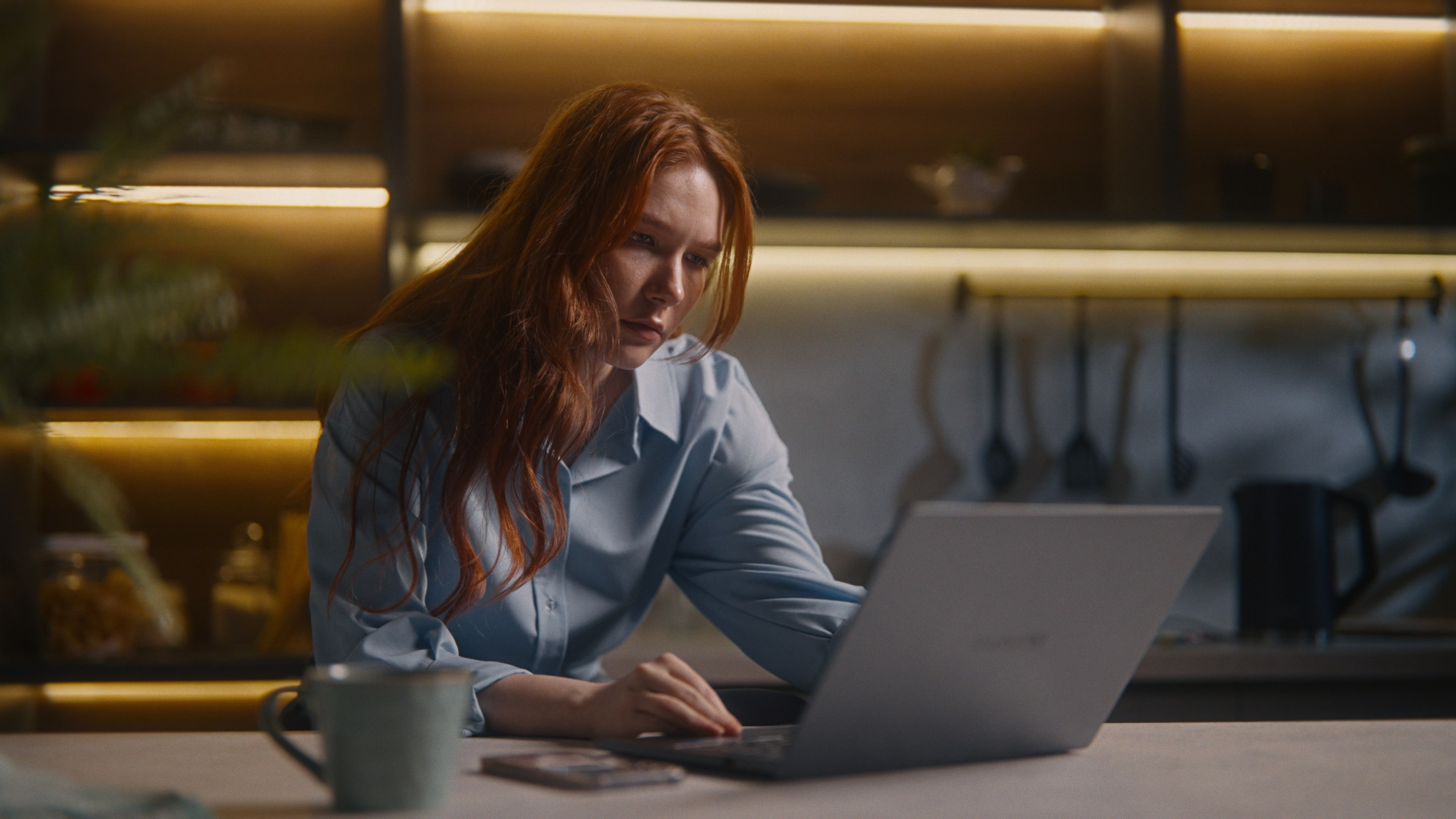 Беги (music video). Colorist Ivan Serzhanov