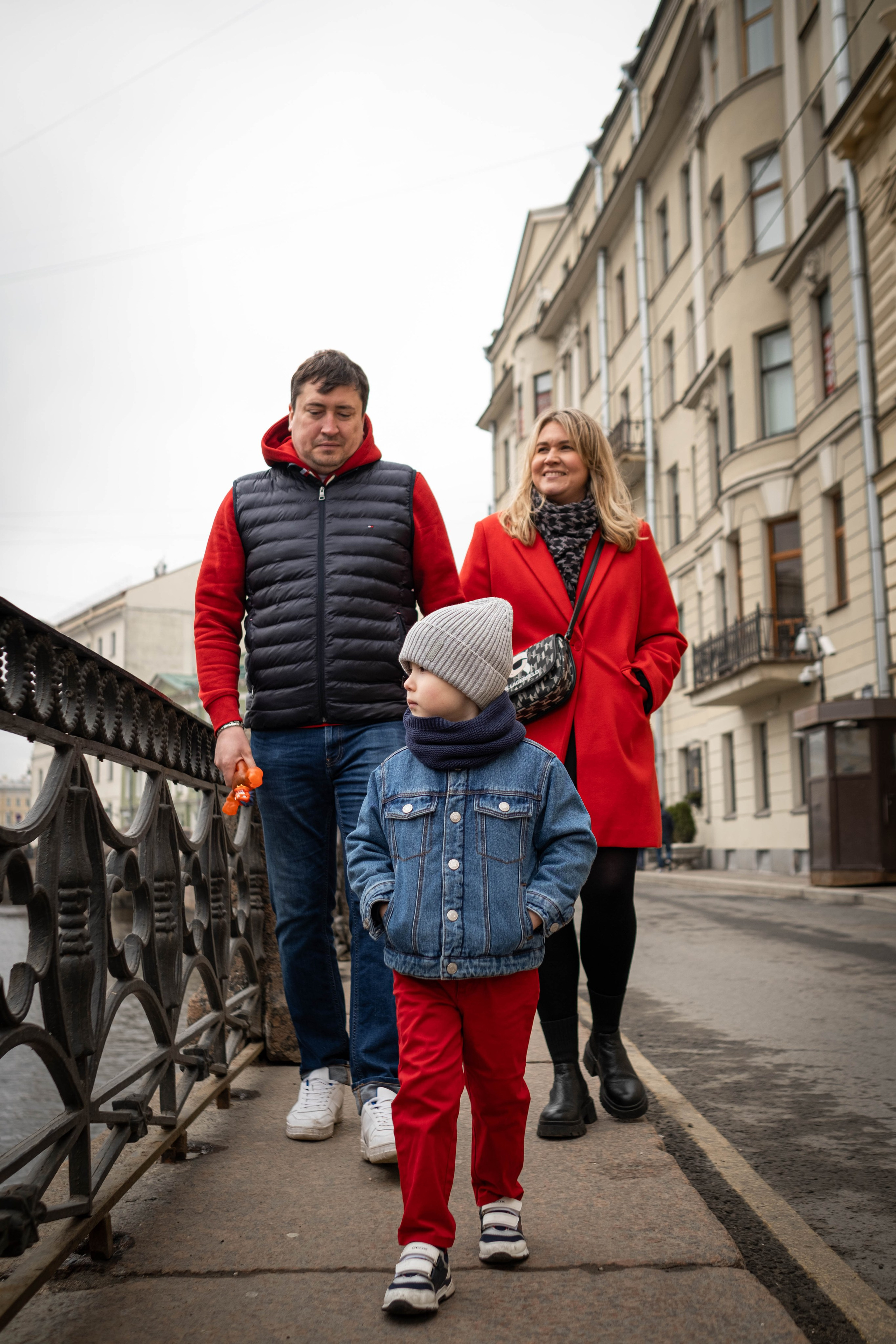 Семейная прогулка по центру Петербурга. Семейный фотограф в Санкт-Петербурге Дарья Косянчук